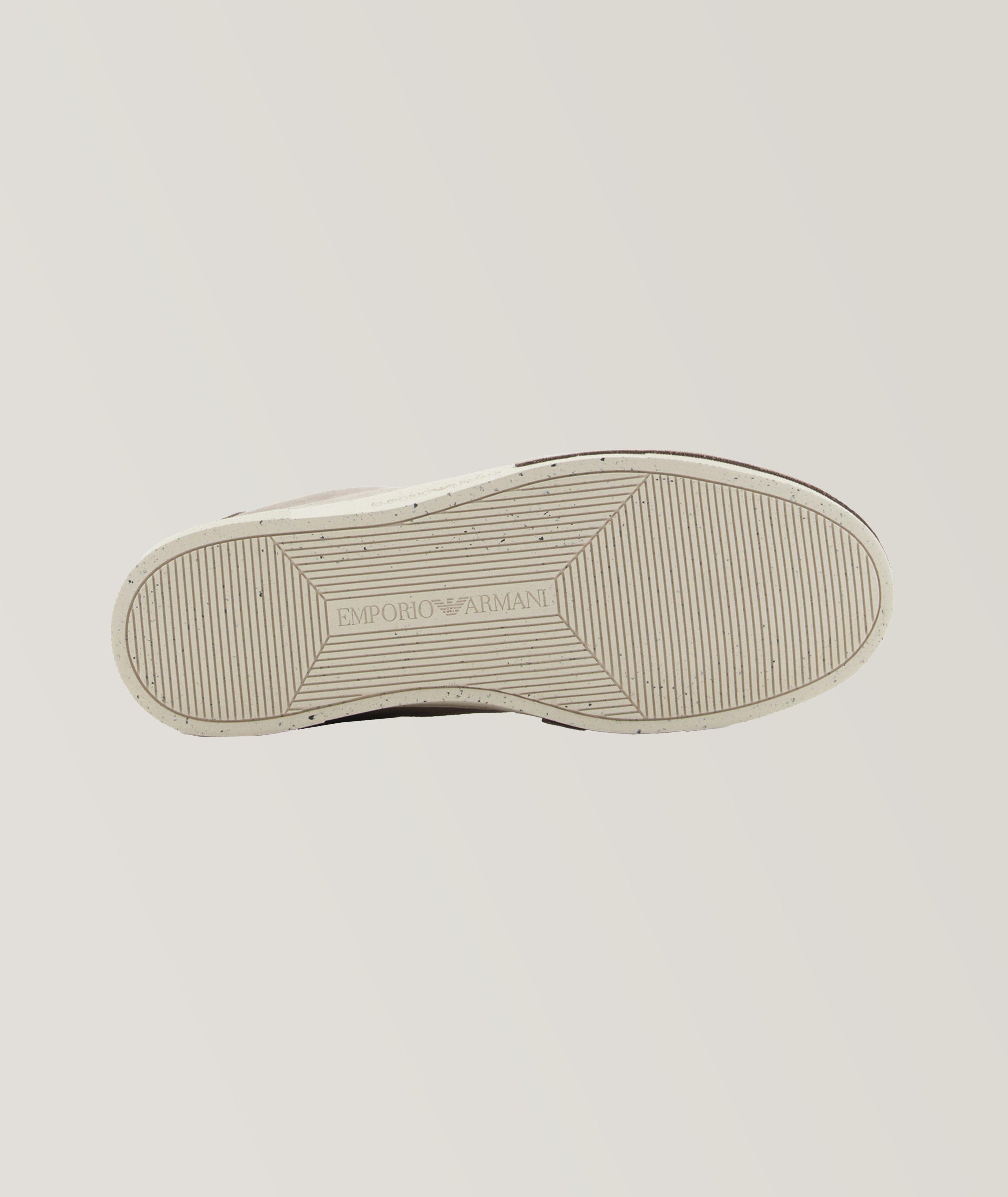 Chaussure sport sectionnée en suède image 3