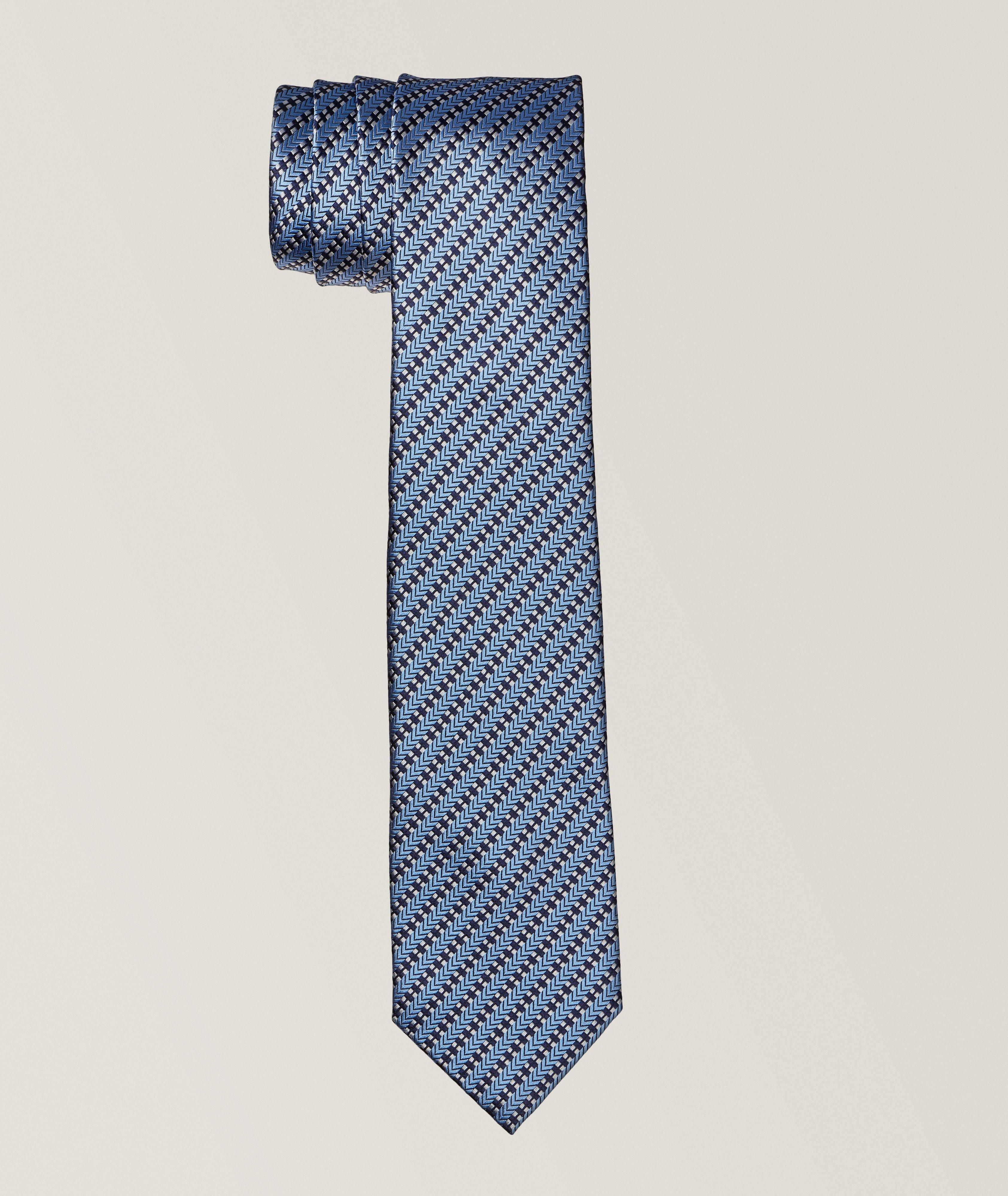 Cravate en soie à motif de chevrons et à cinq plis image 0