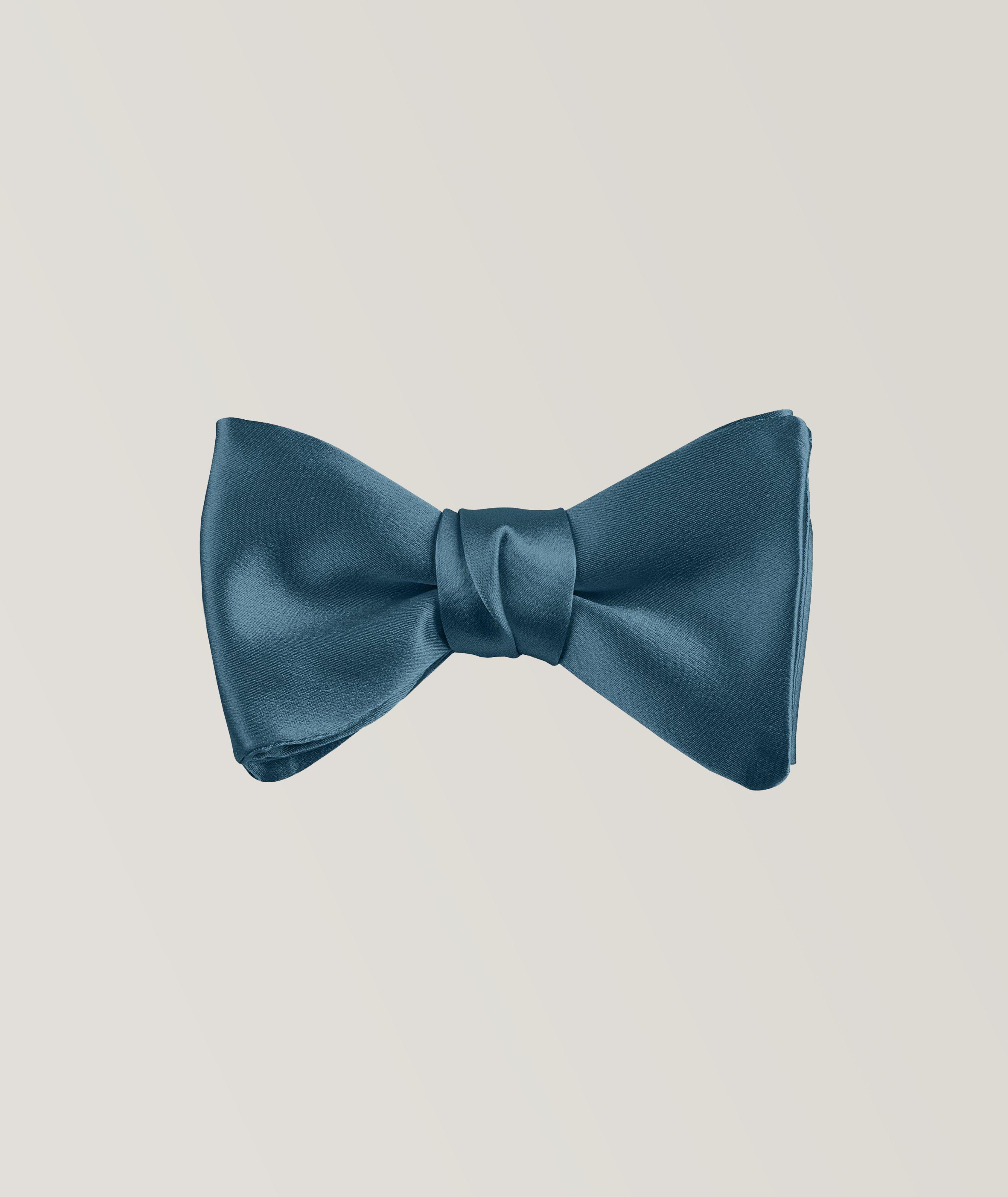 Woven Silk Jacquard Pre-Tied Bow Tie image 0