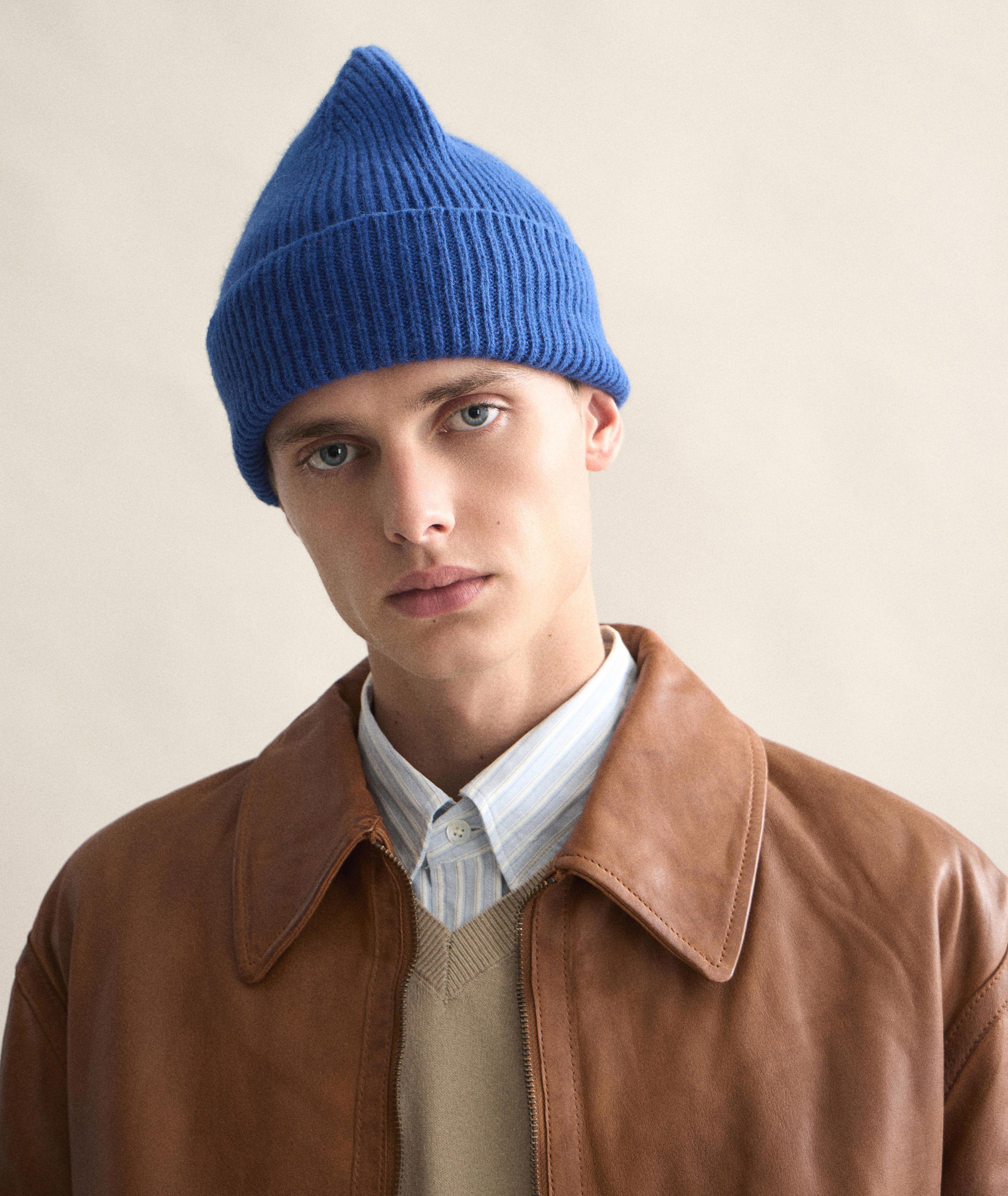 Tuque en tricot côtelé de laine et d’angora image 1