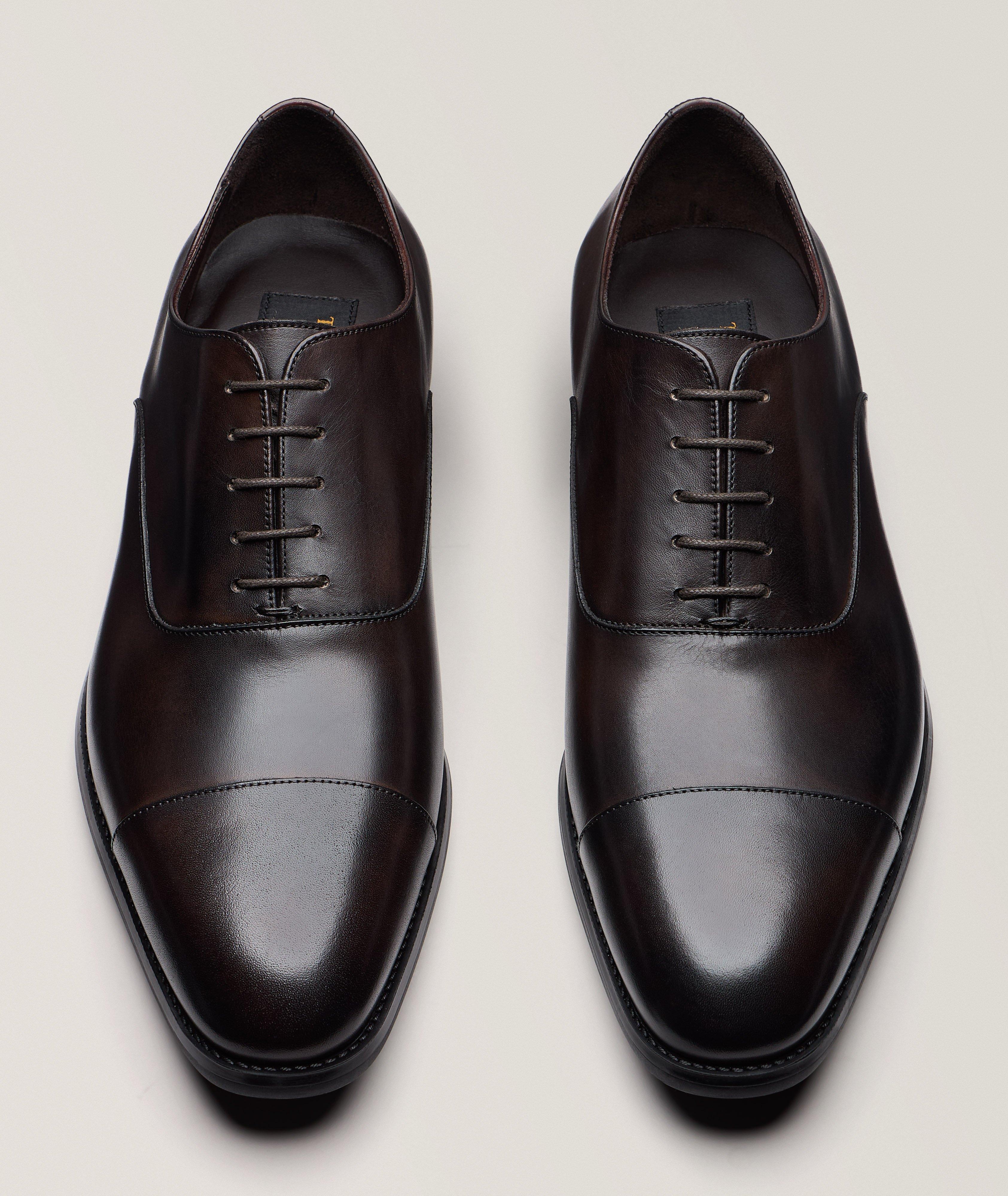 Chaussure lacée en cuir image 1