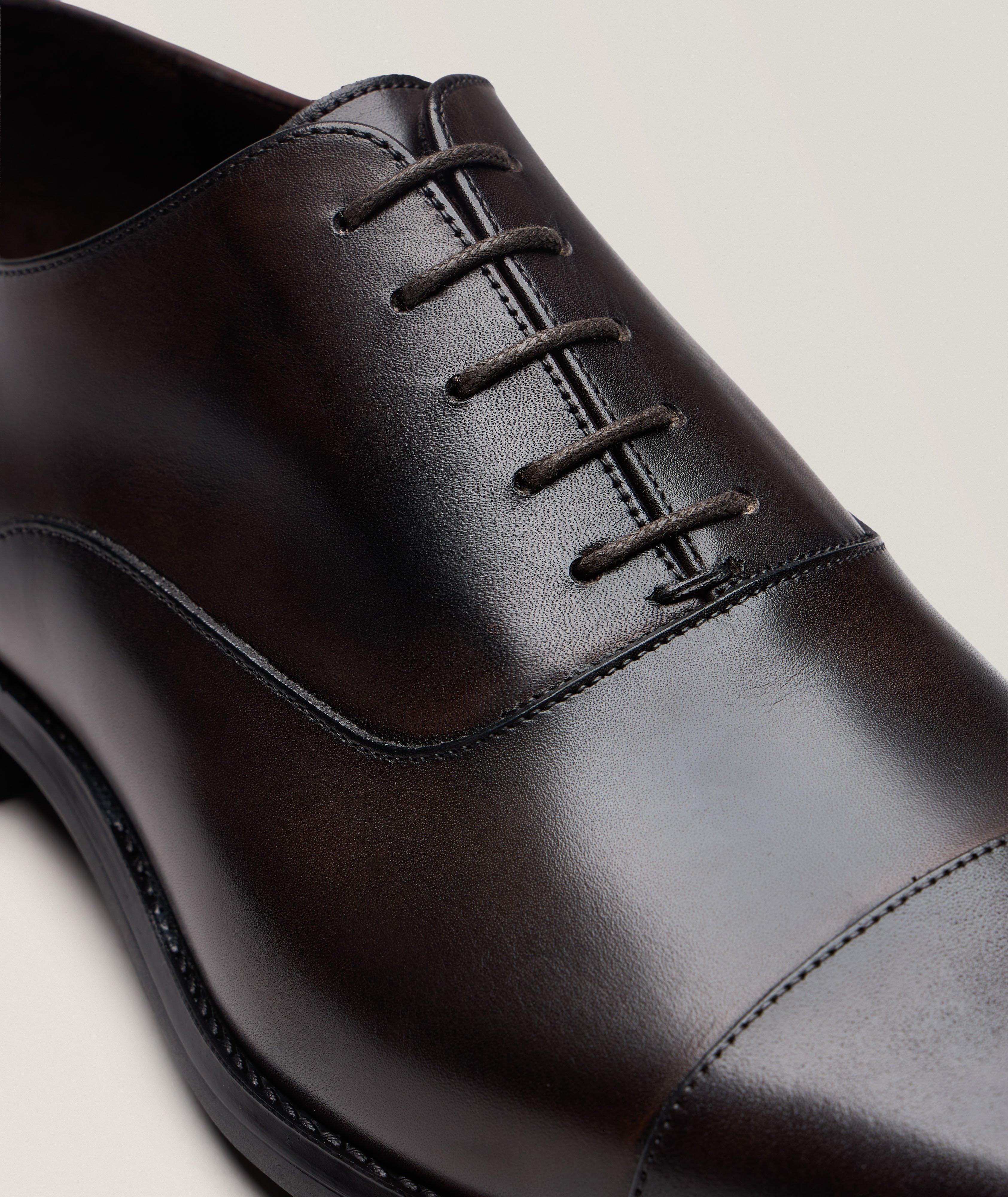 Chaussure lacée en cuir image 2