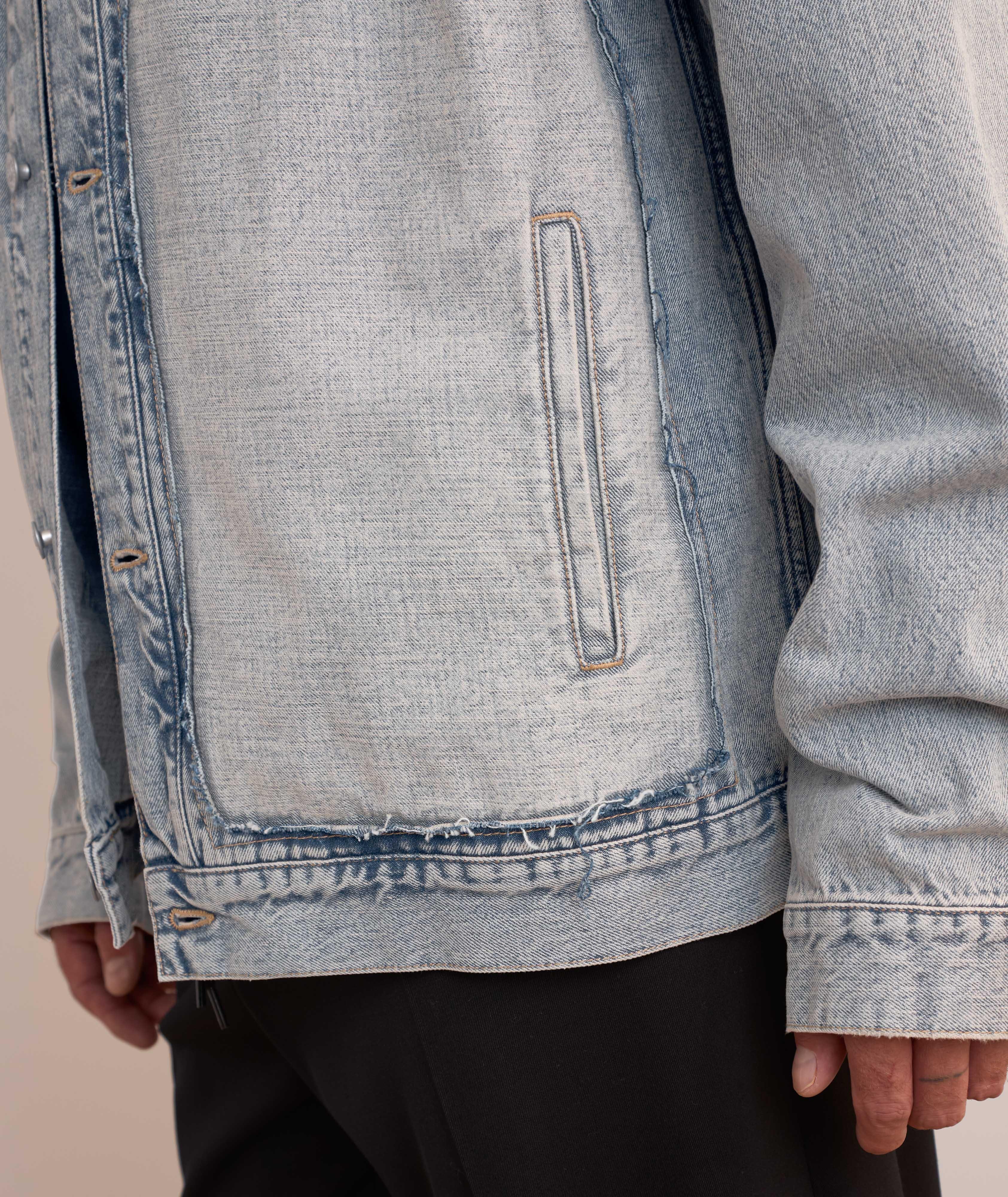 Blouson sectionné en denim image 4