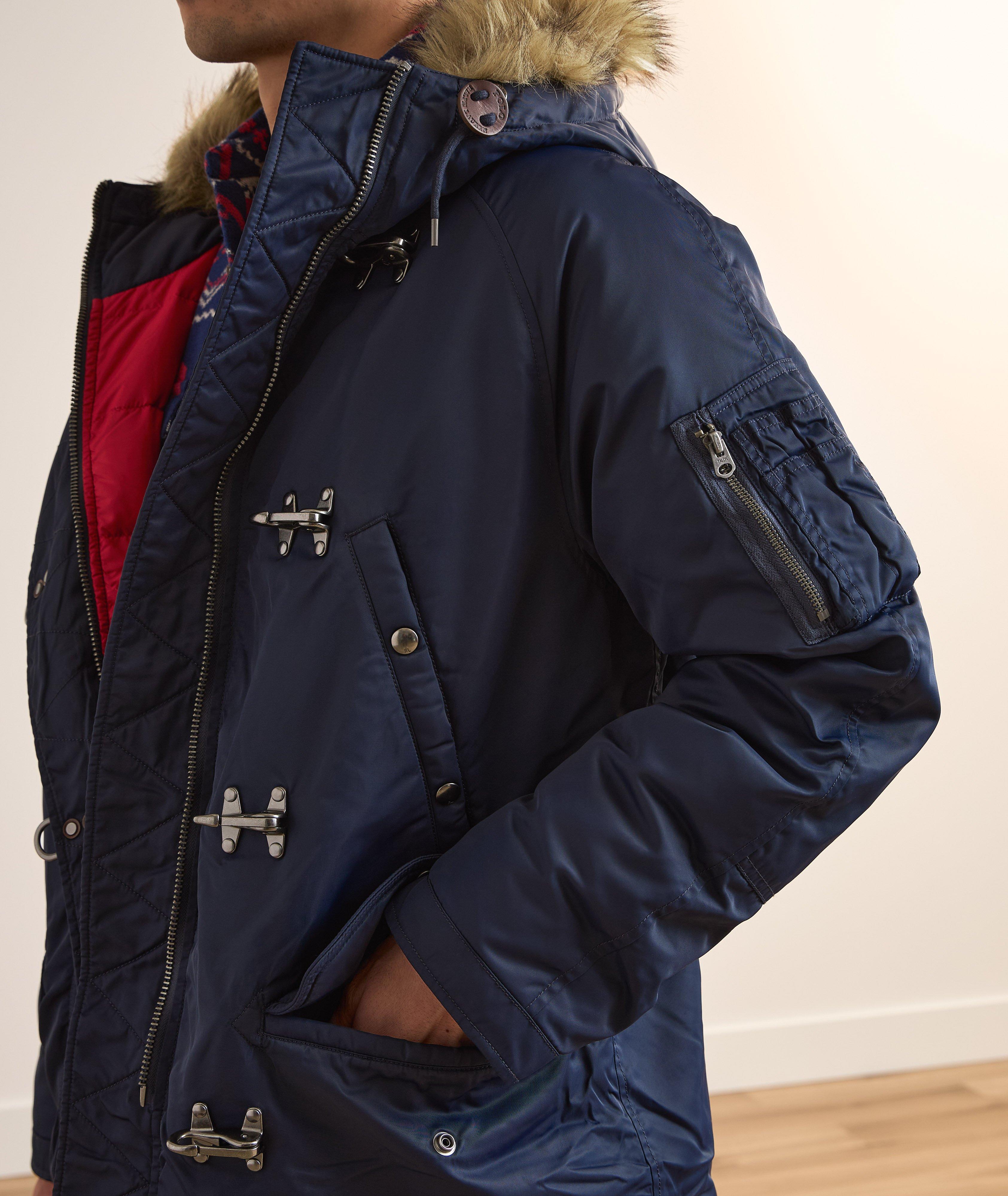 Manteau de duvet à capuchon à détail en fausse fourrure image 4