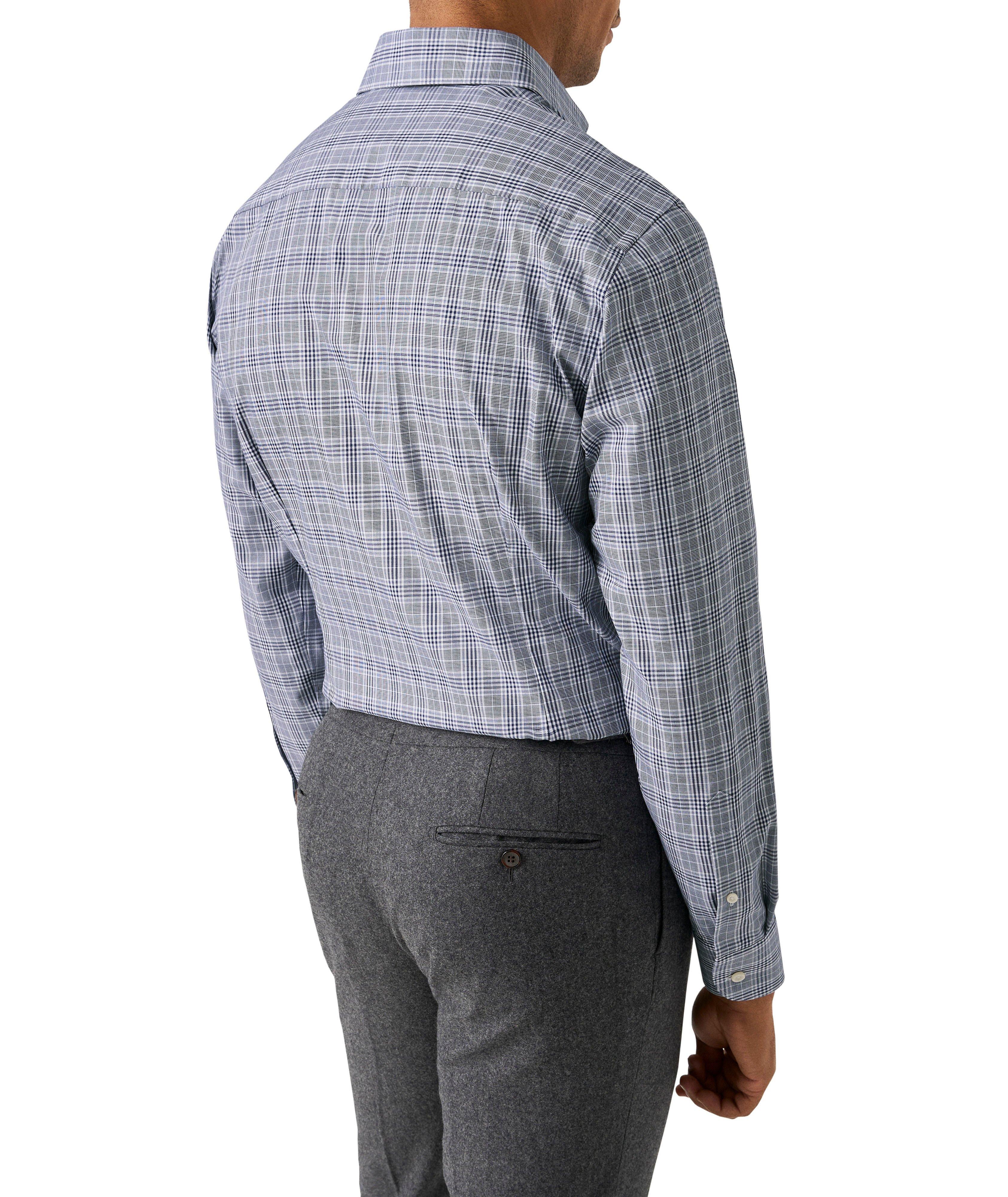 Chemise en twill à carreaux prince-de-Galles de coupe contemporaine image 2