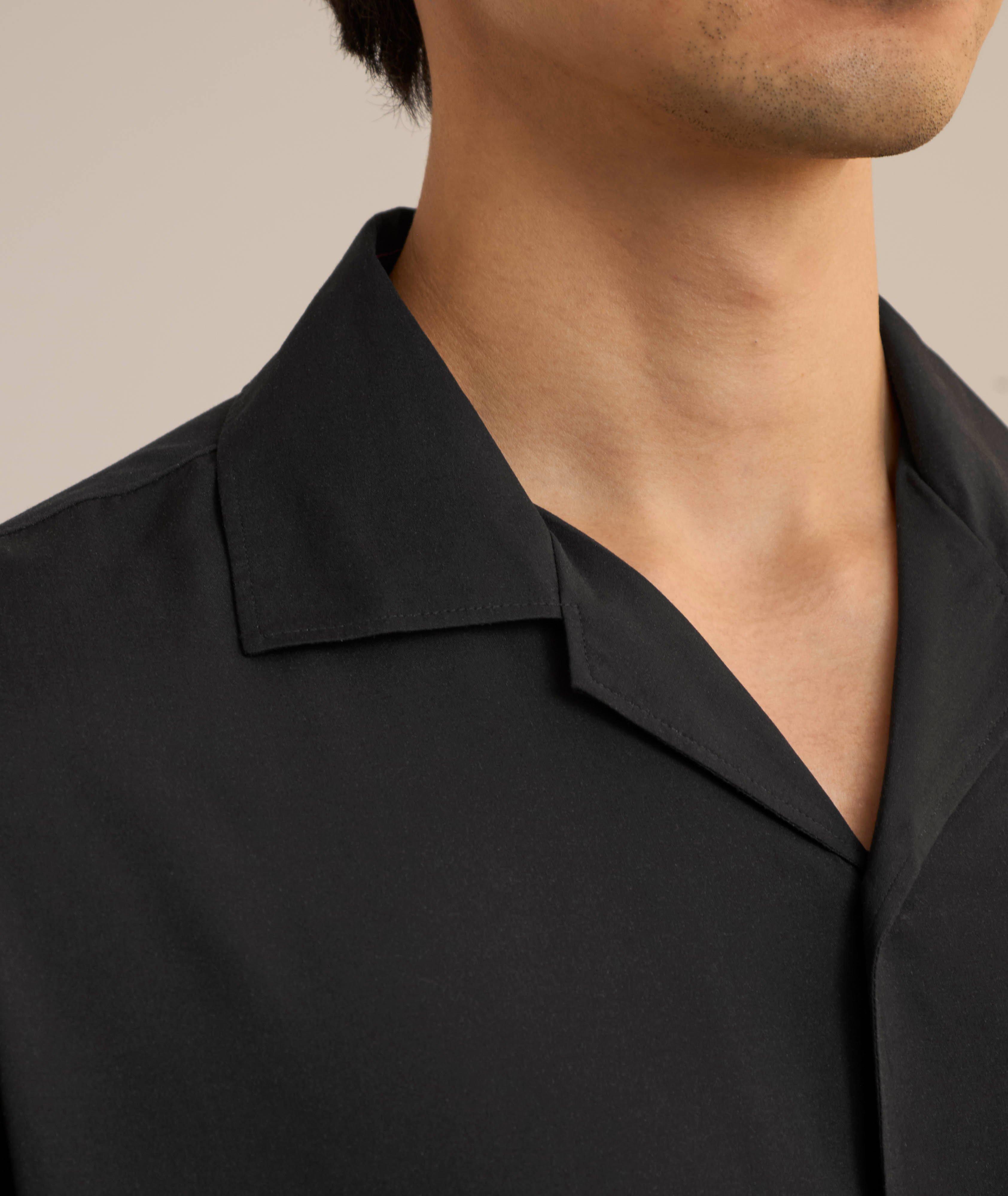 Chemise avec logo fumant et col cubain image 3