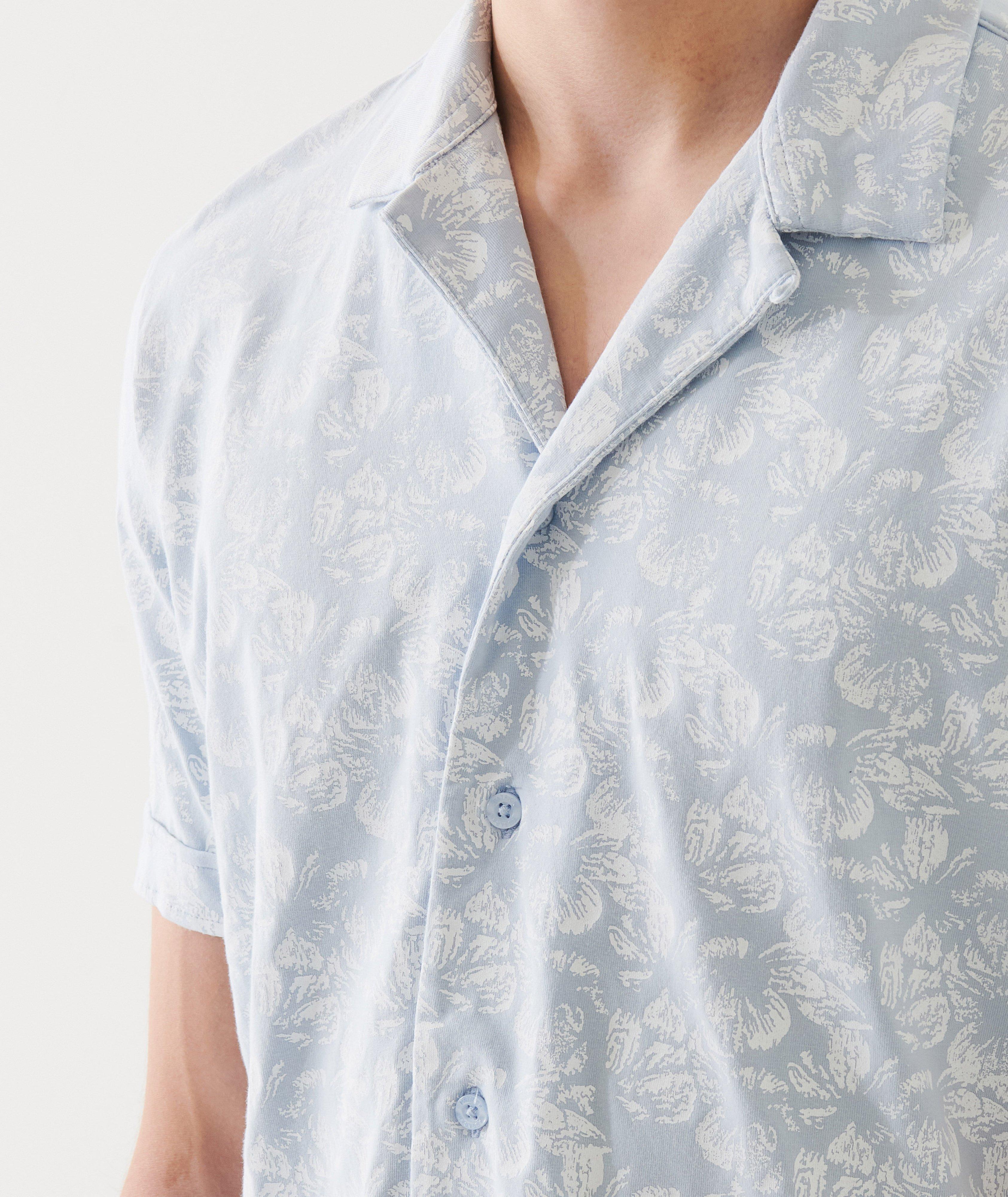 Chemise à col cubain et à motif floral image 3