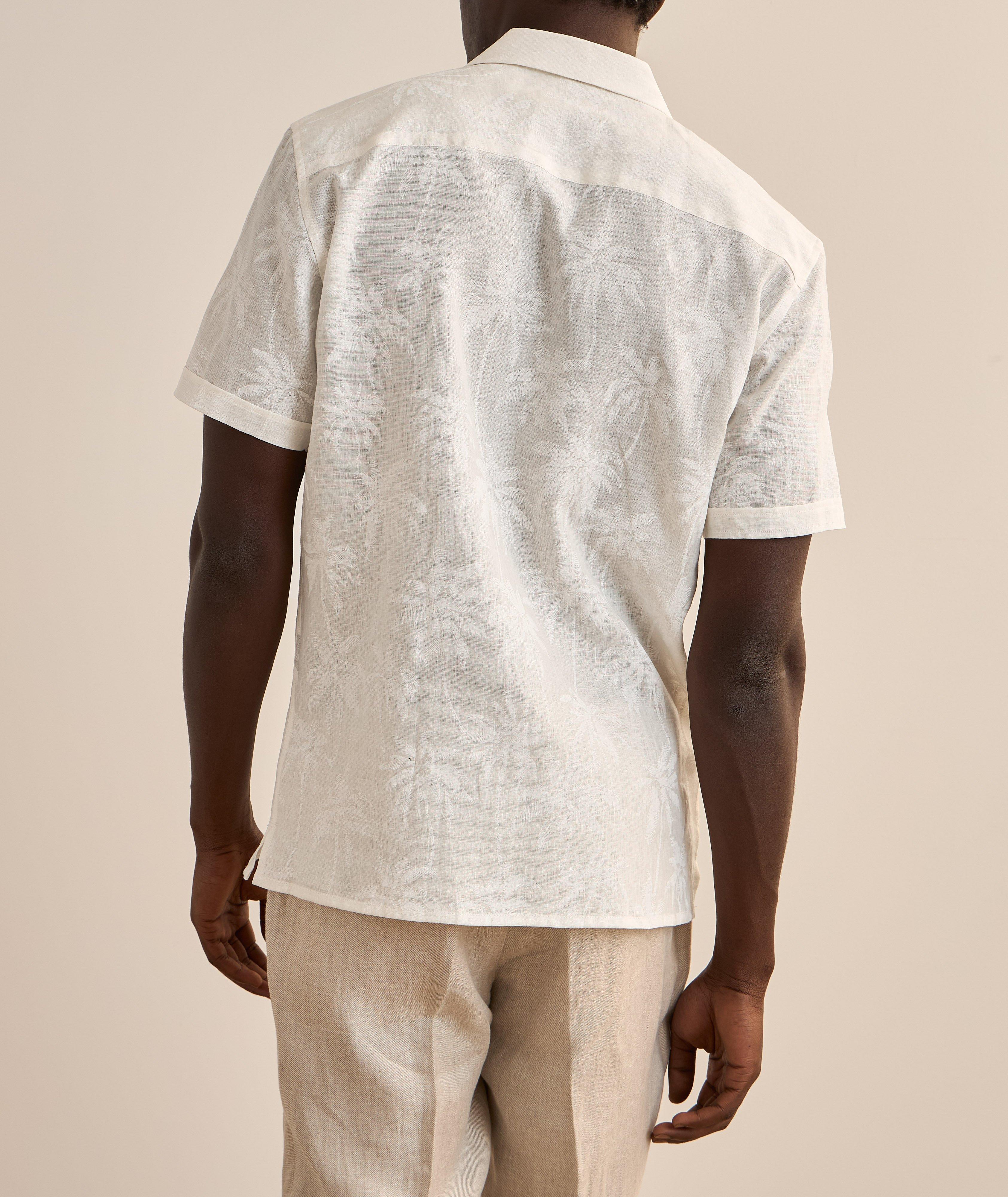 Chemise en lin à col cubain et à motif tropical image 2