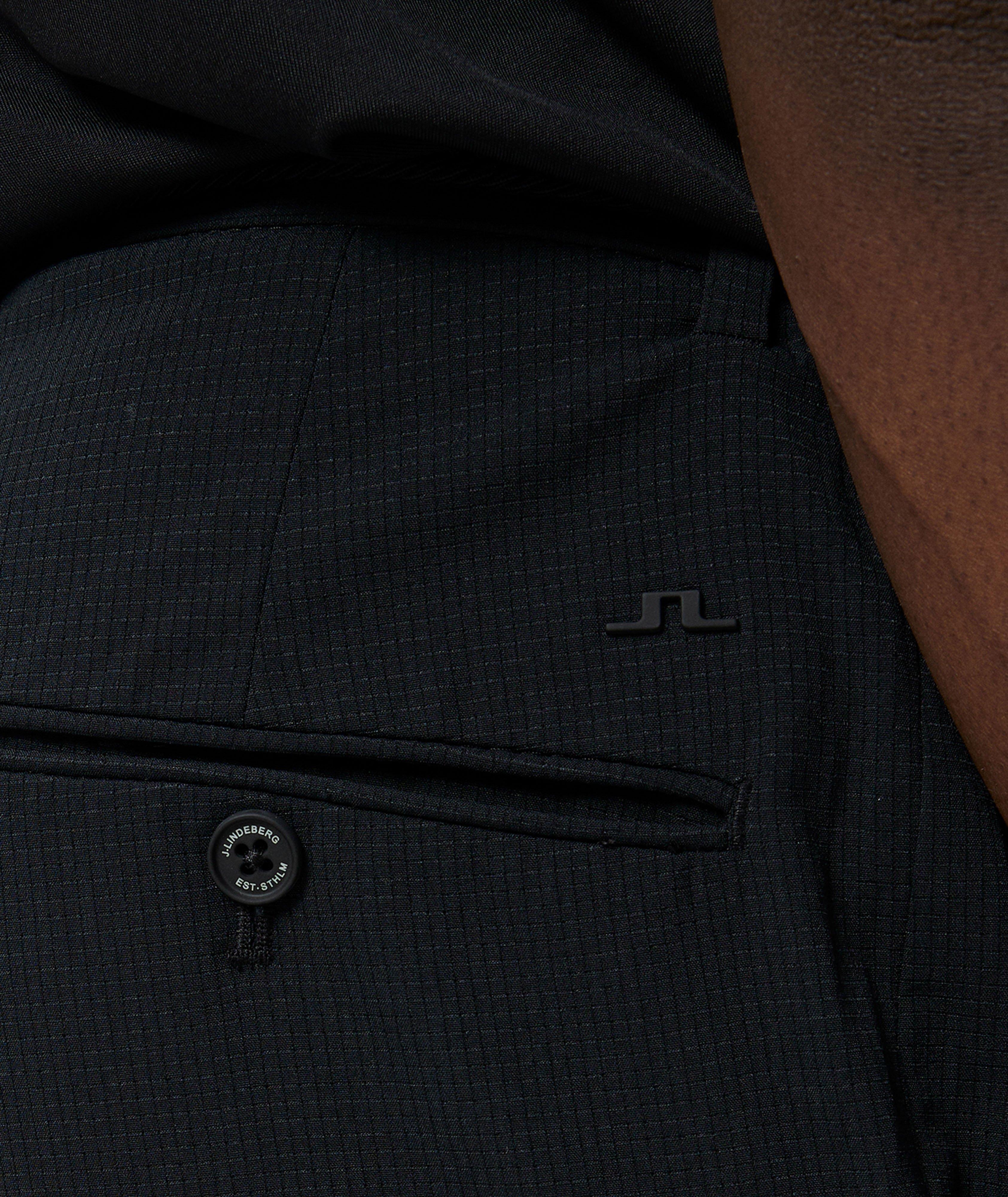 Vent Golf Shorts image 3