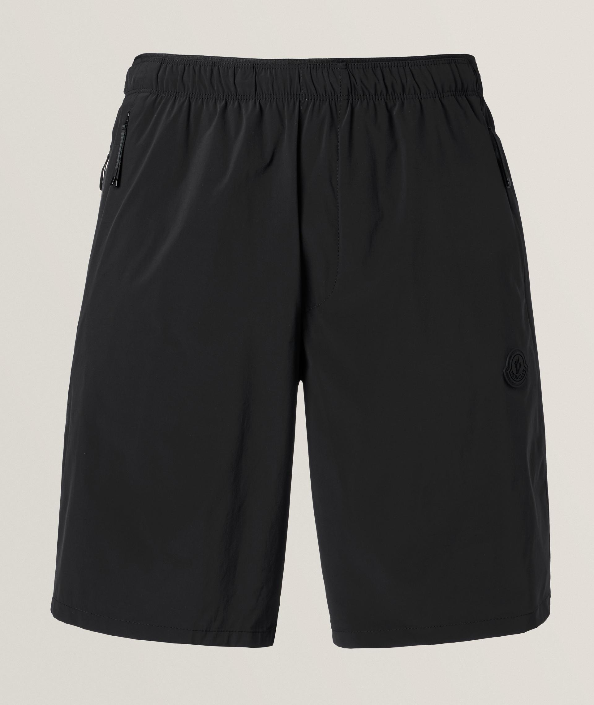 Short avec écusson de marque image 0