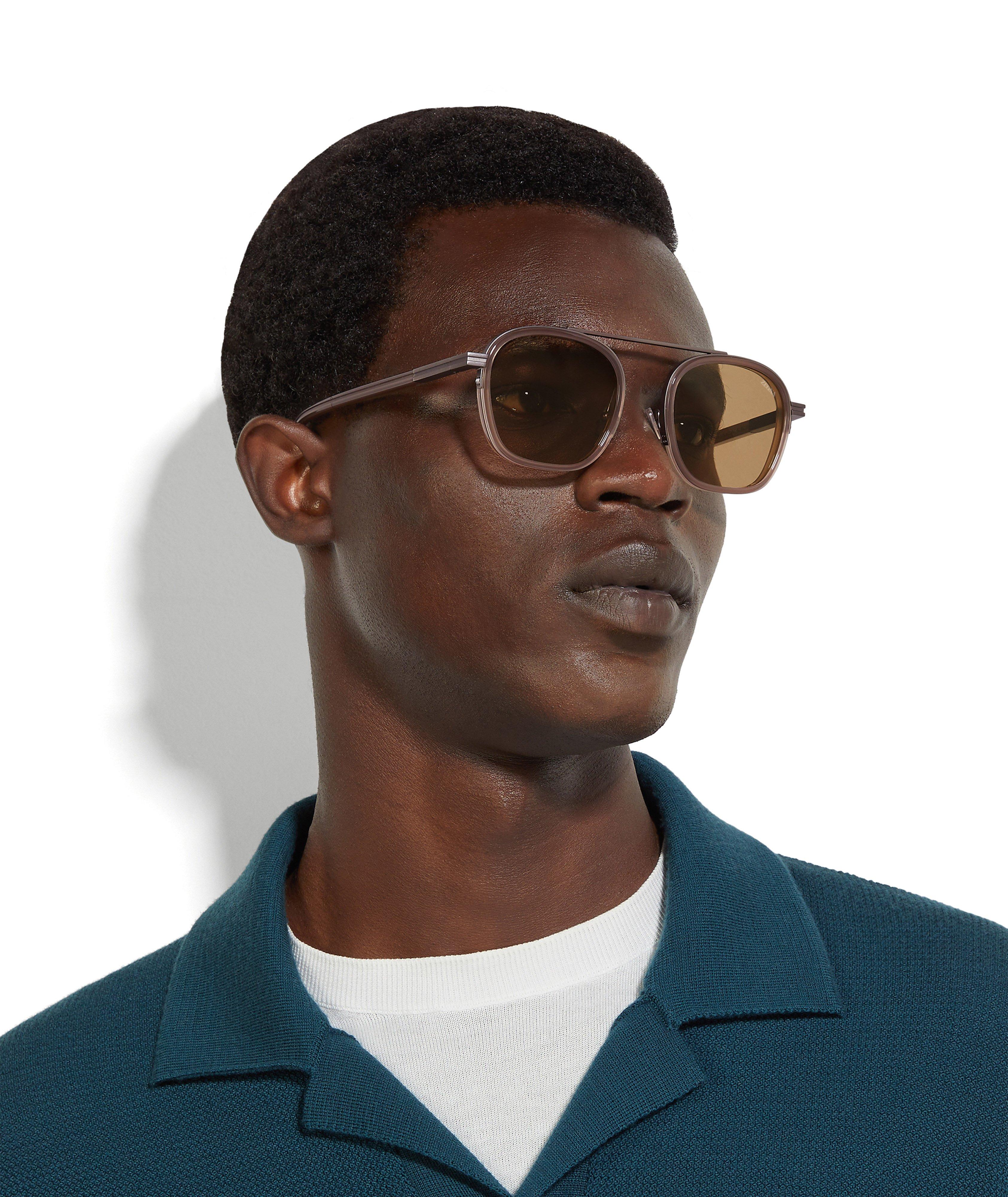 Thumbnail to select image 5