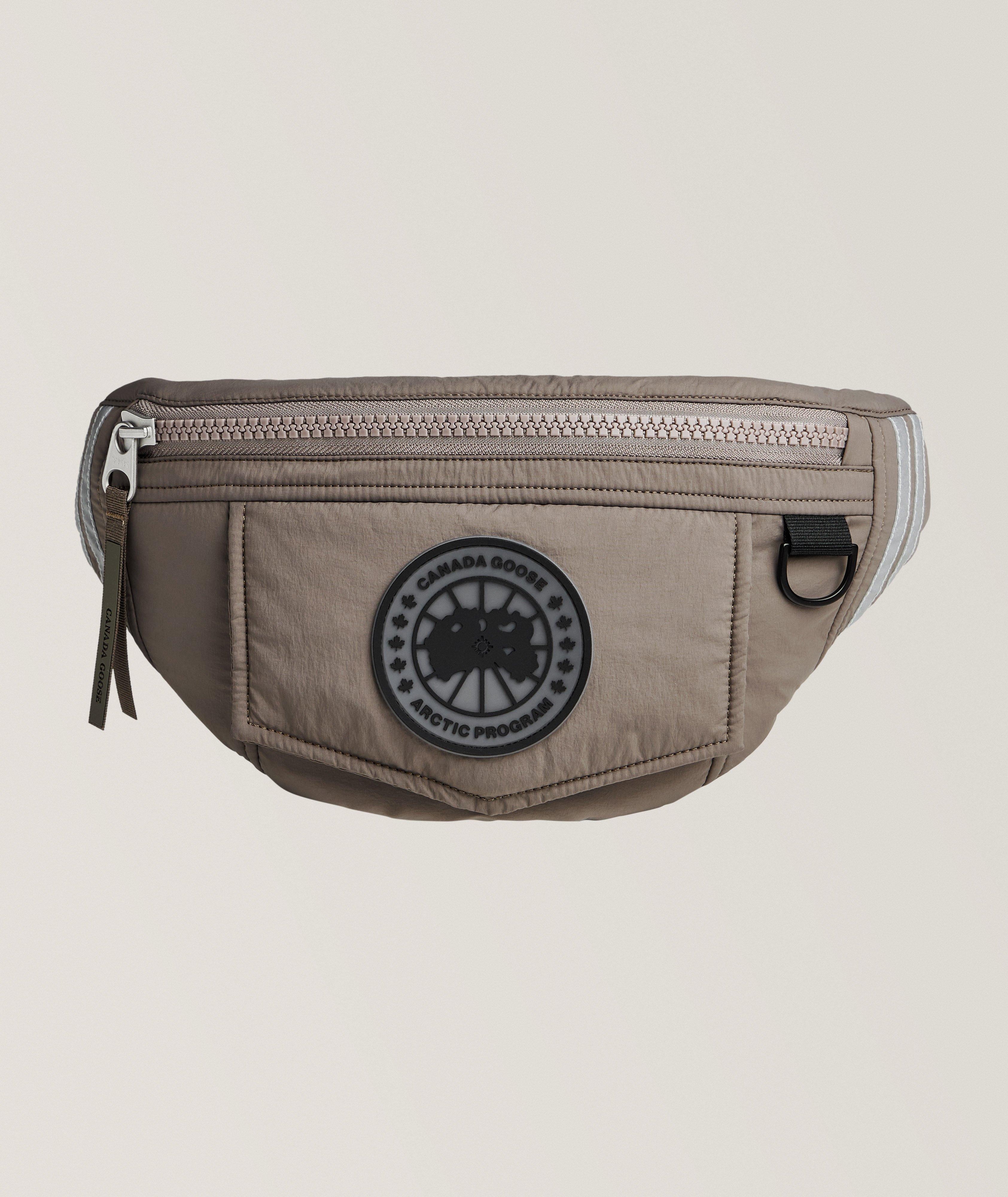Sac banane avec écusson de marque image 0