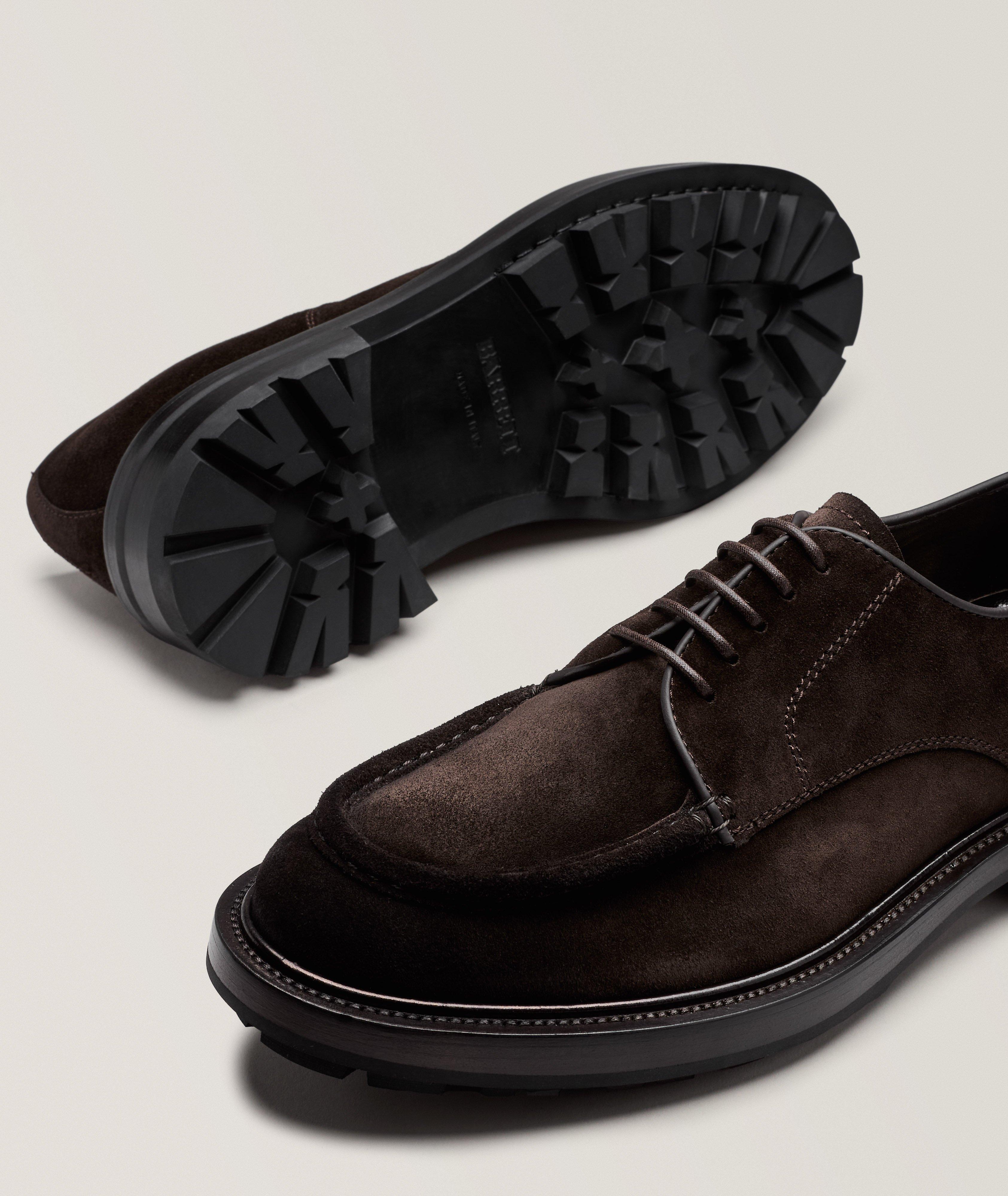 Chaussure lacée en suède image 3