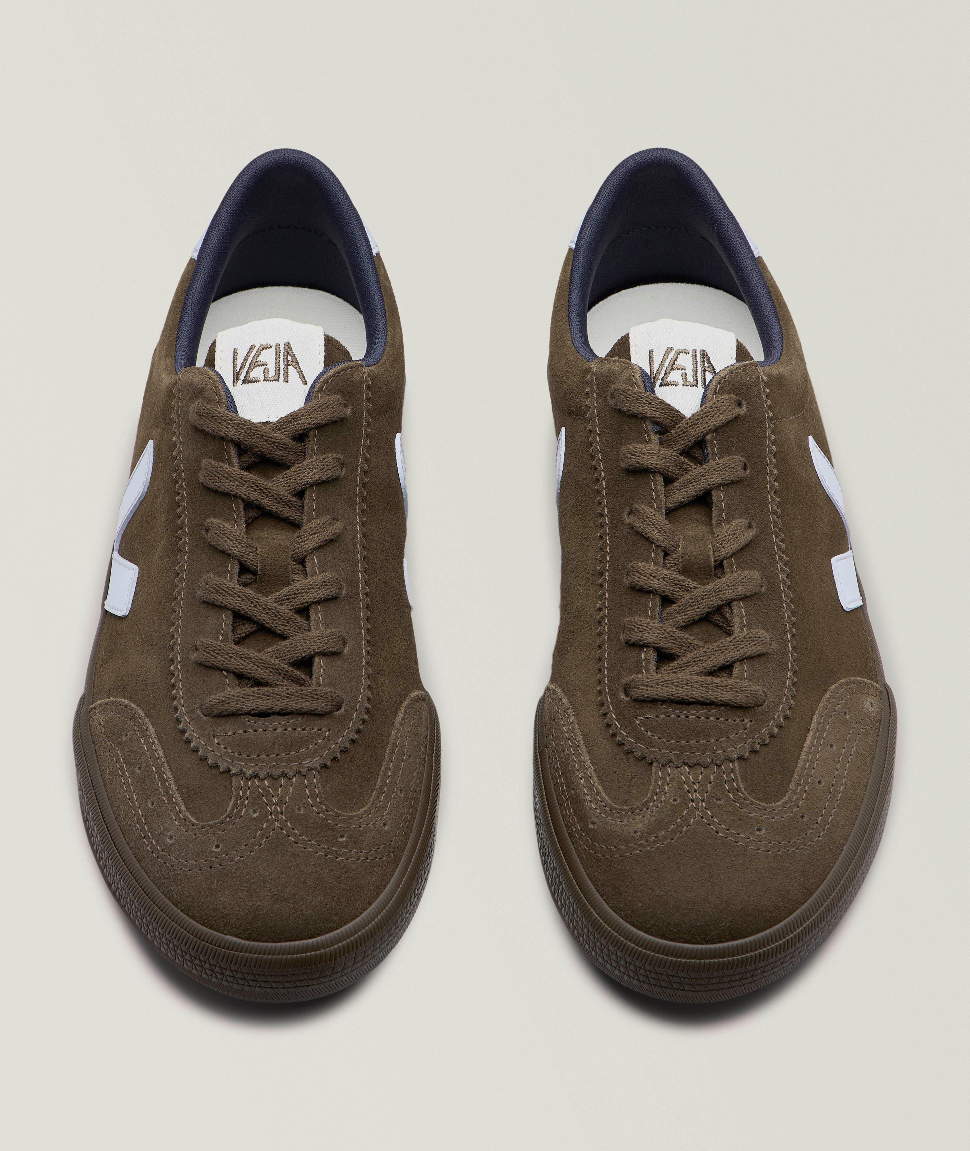 Chaussure sport en suède image 1