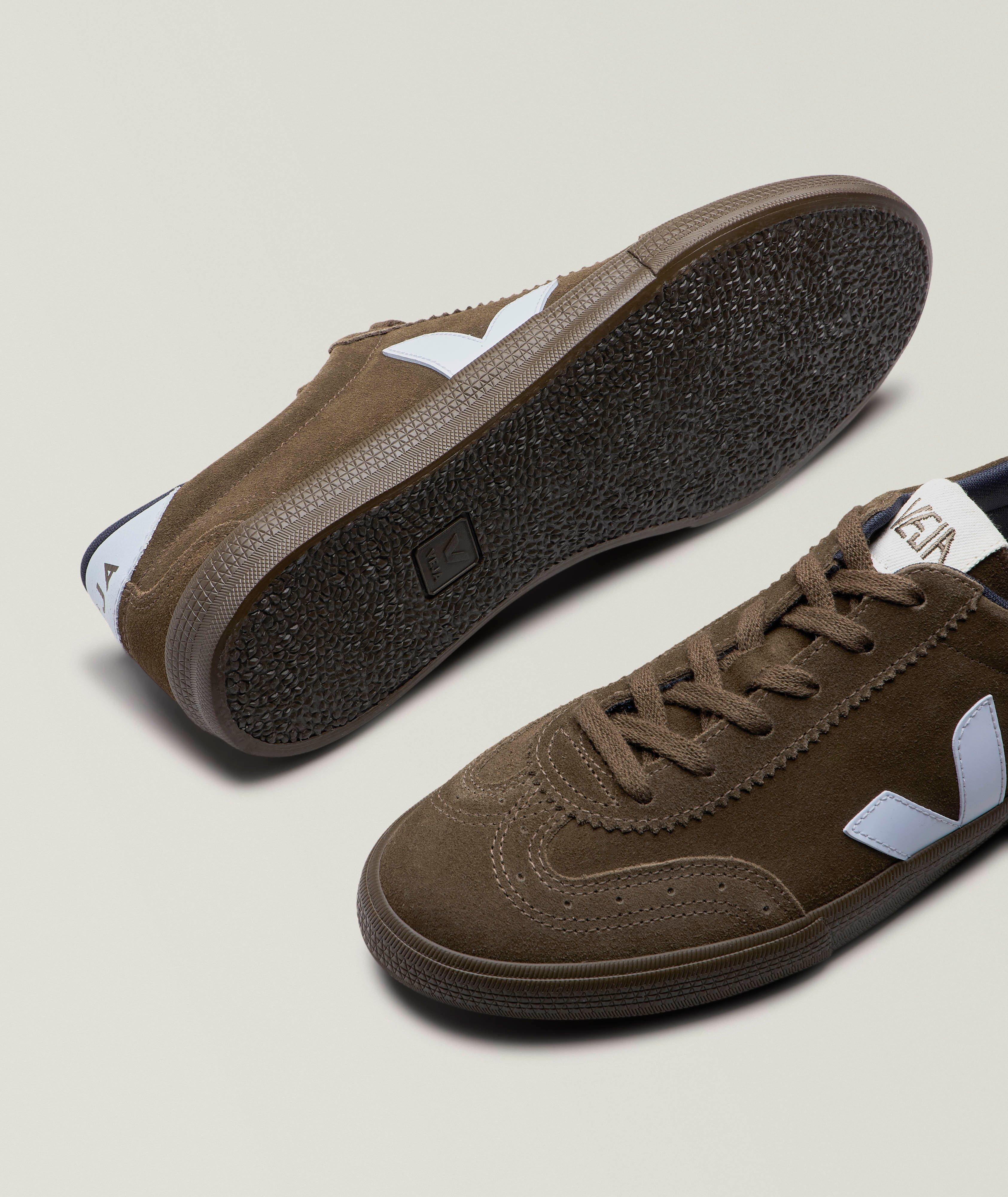 Chaussure sport en suède image 3