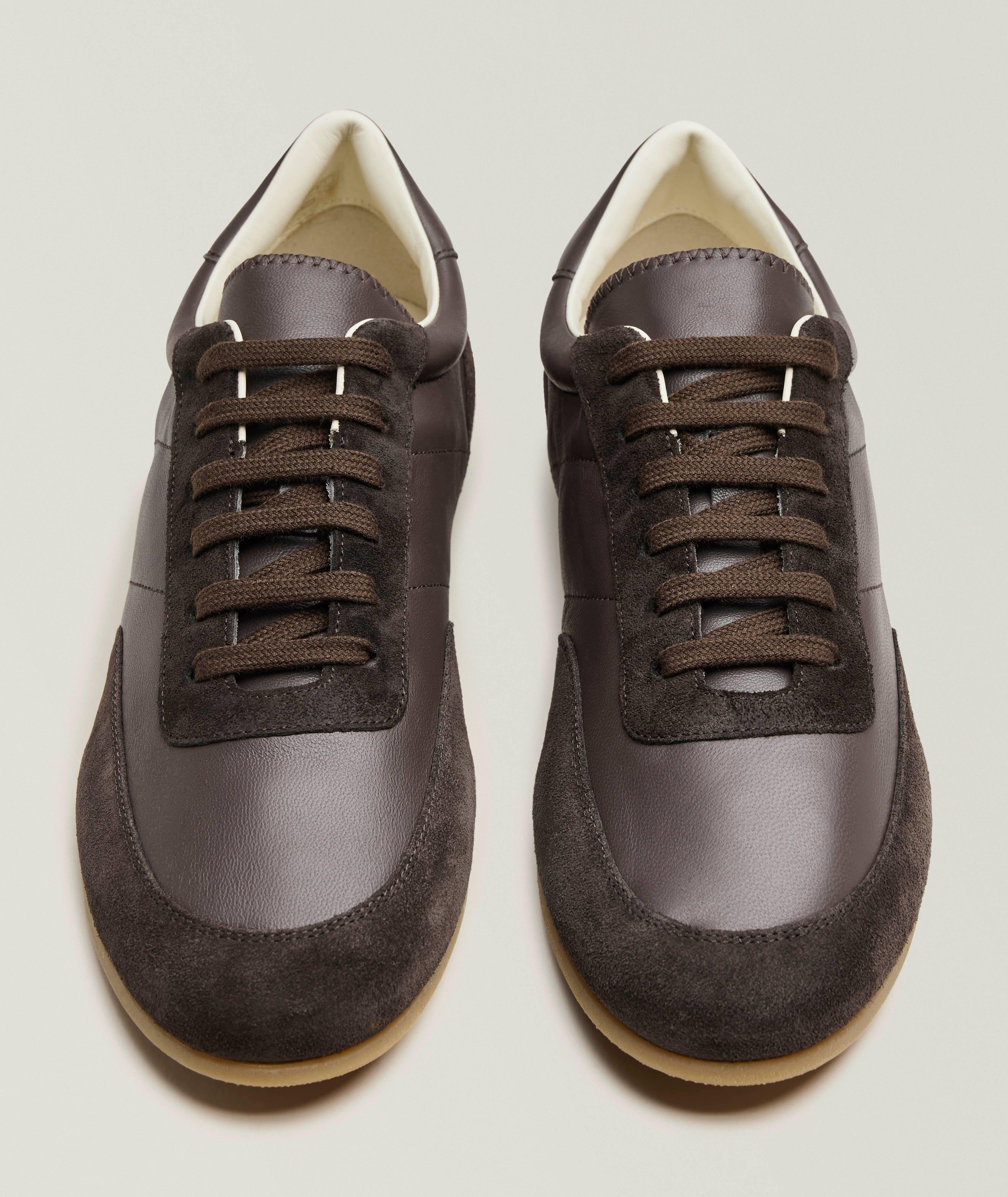 Chaussure sport en cuir et en suède image 1