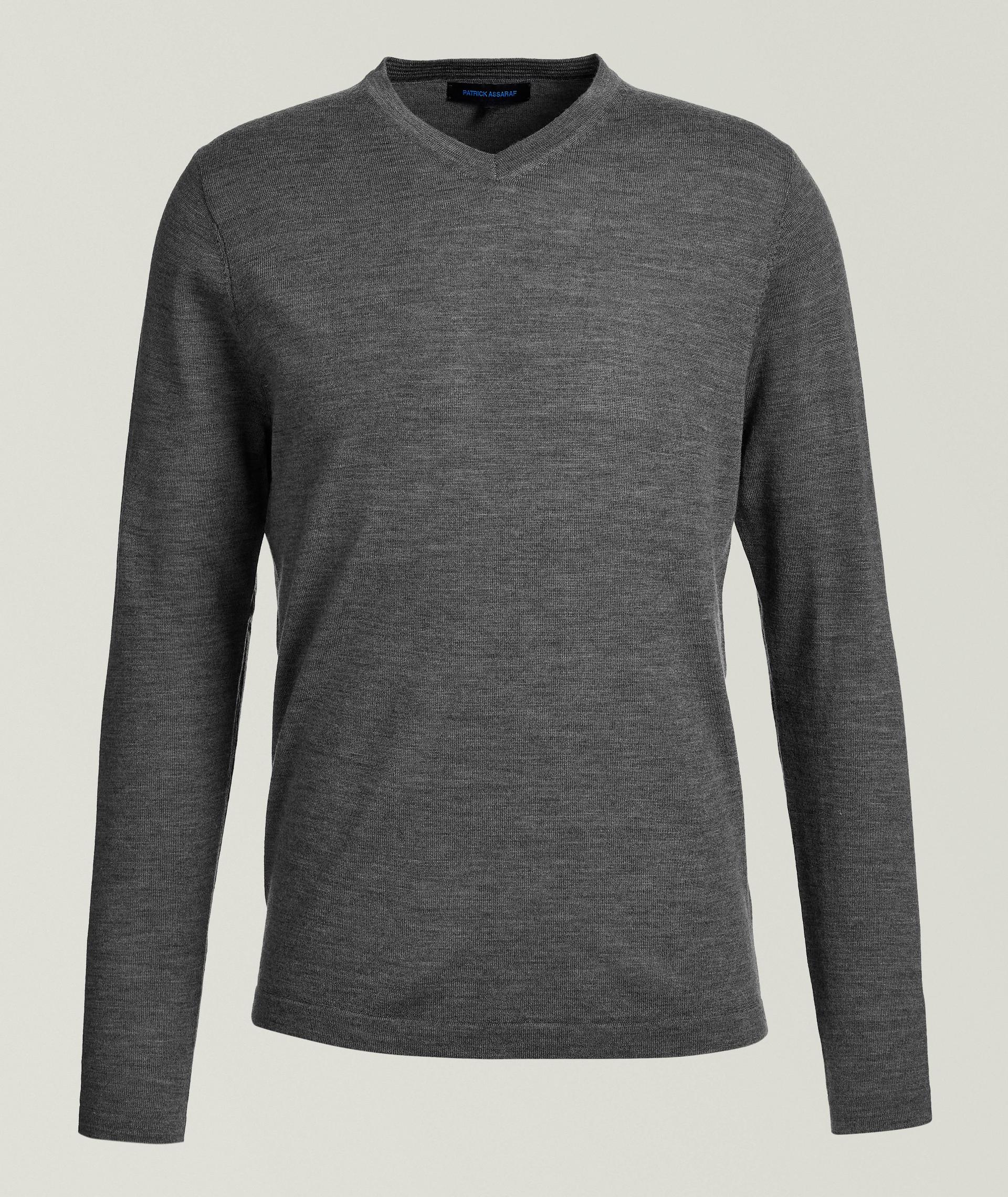 Pull en laine mérinos extra-fine à col en V image 0