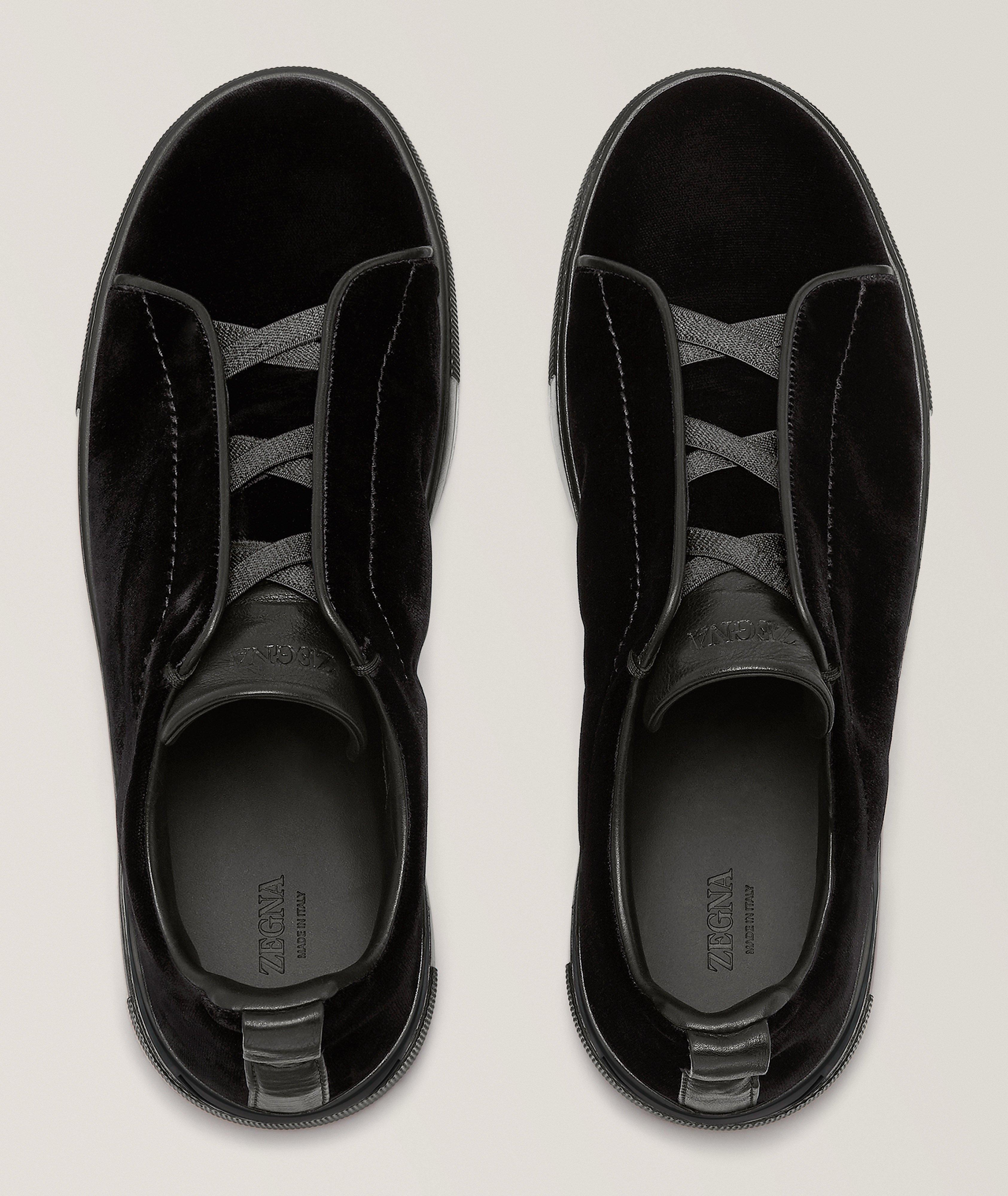 Chaussure sport en velours, collection Triple Stitch image 1