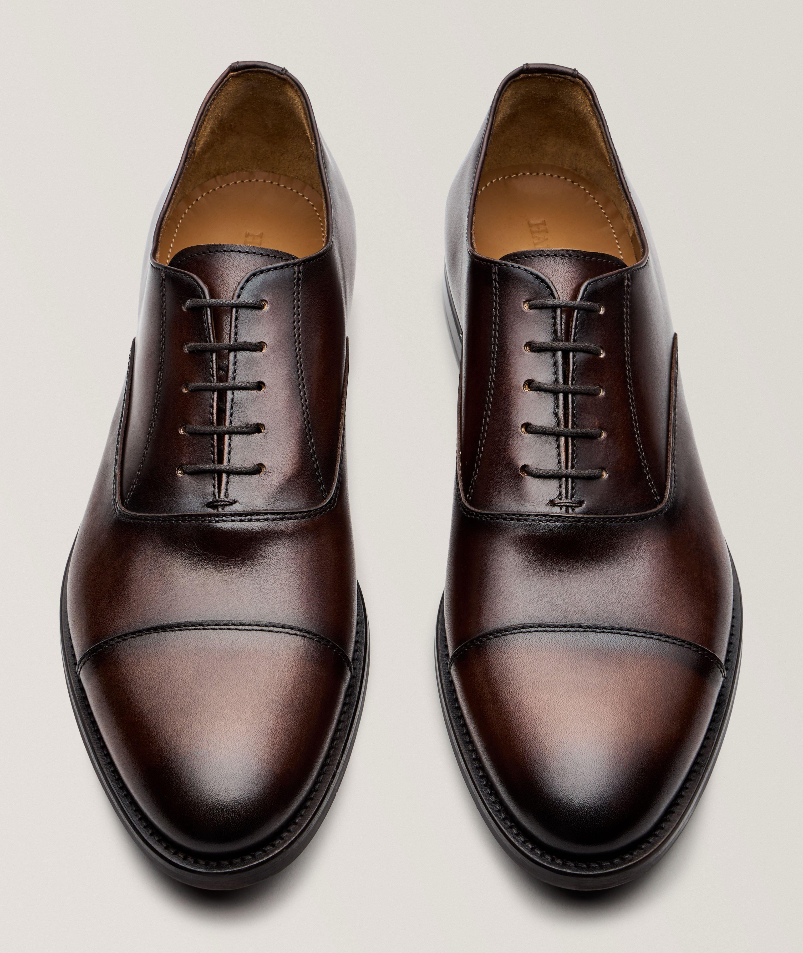 Chaussure lacée en cuir poli à bout rapporté image 1