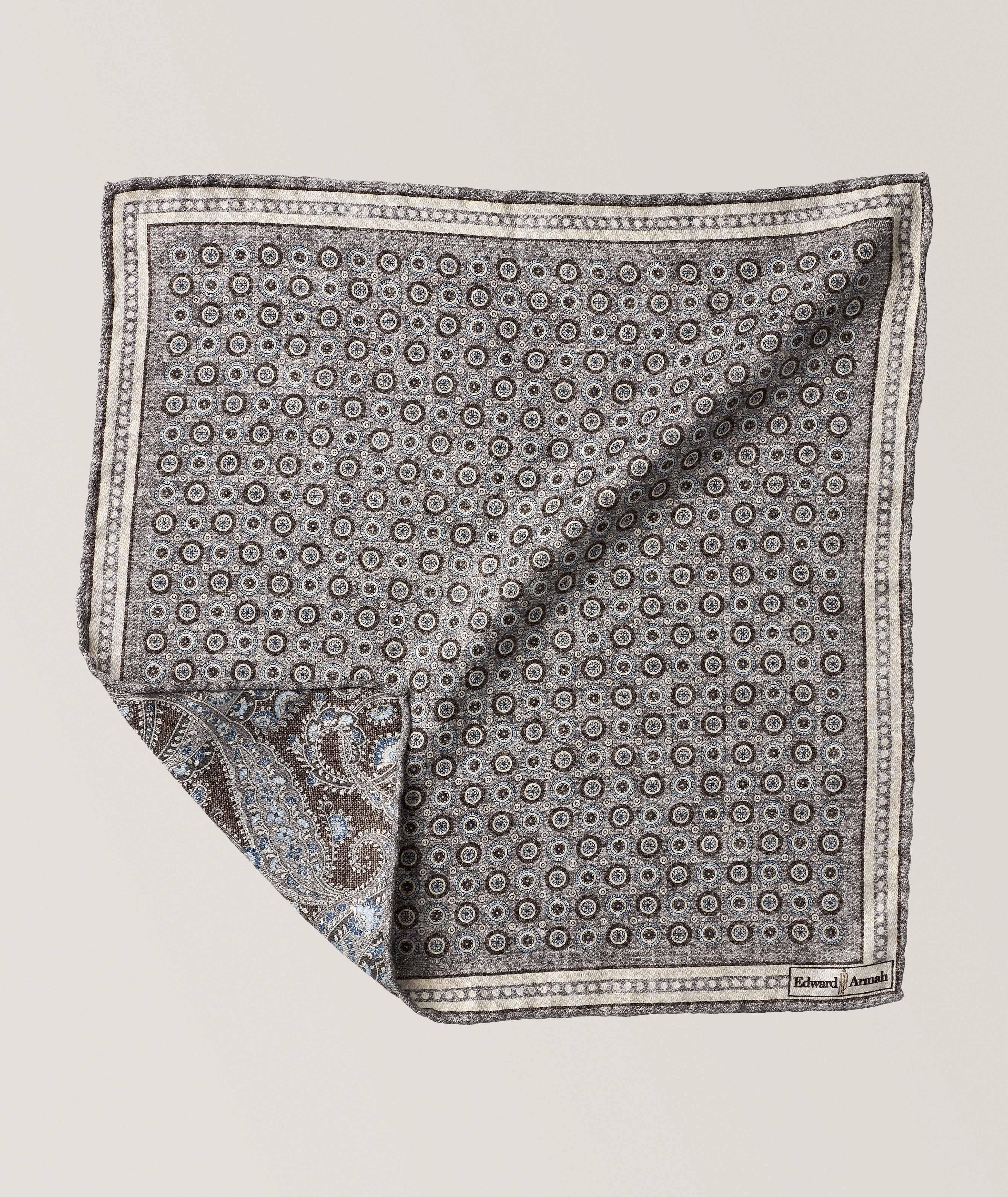Pochette de costume en soie réversible à motif médaillon et floral image 0