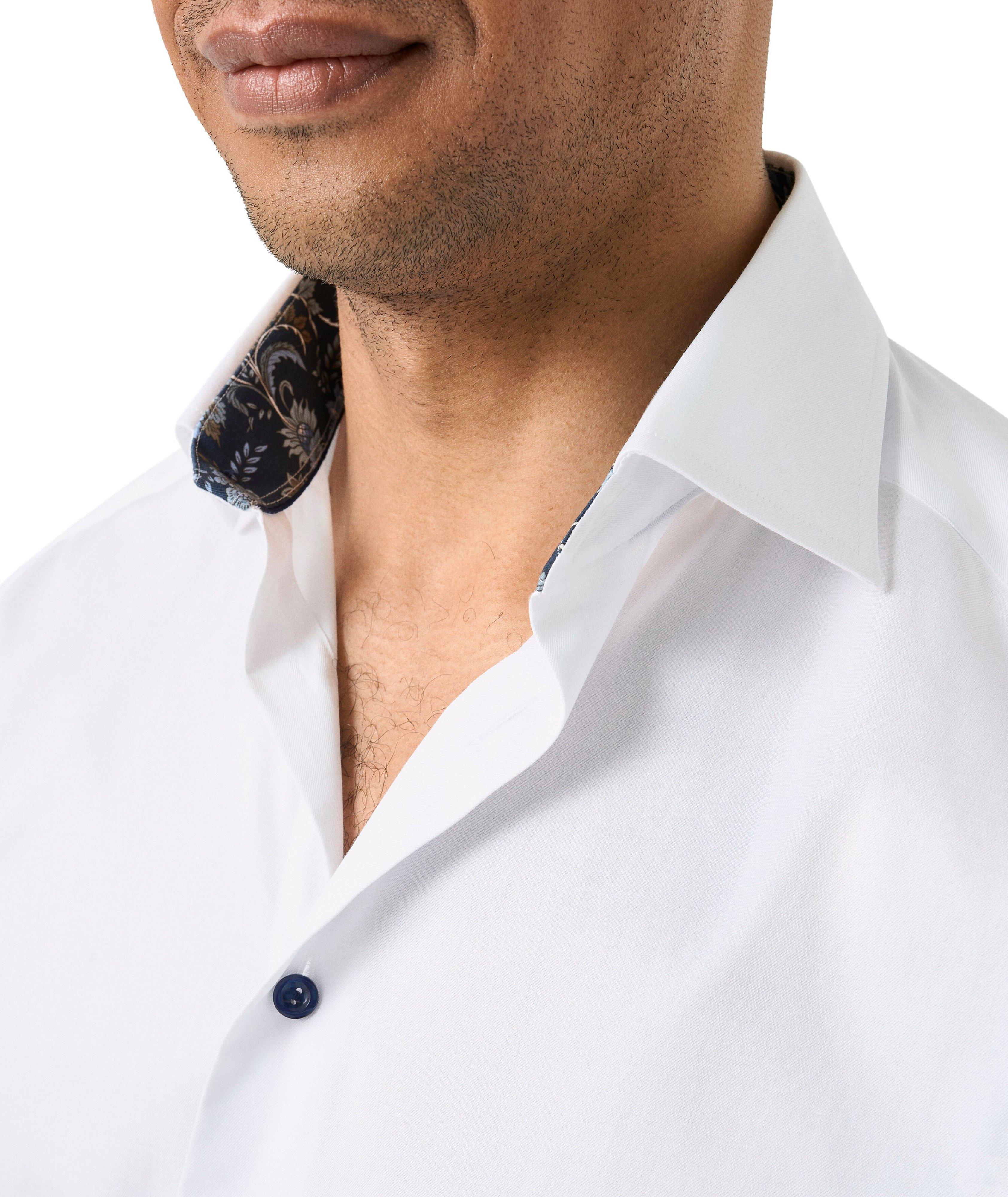 Chemise habillée à motif floral de coupe contemporaine image 4