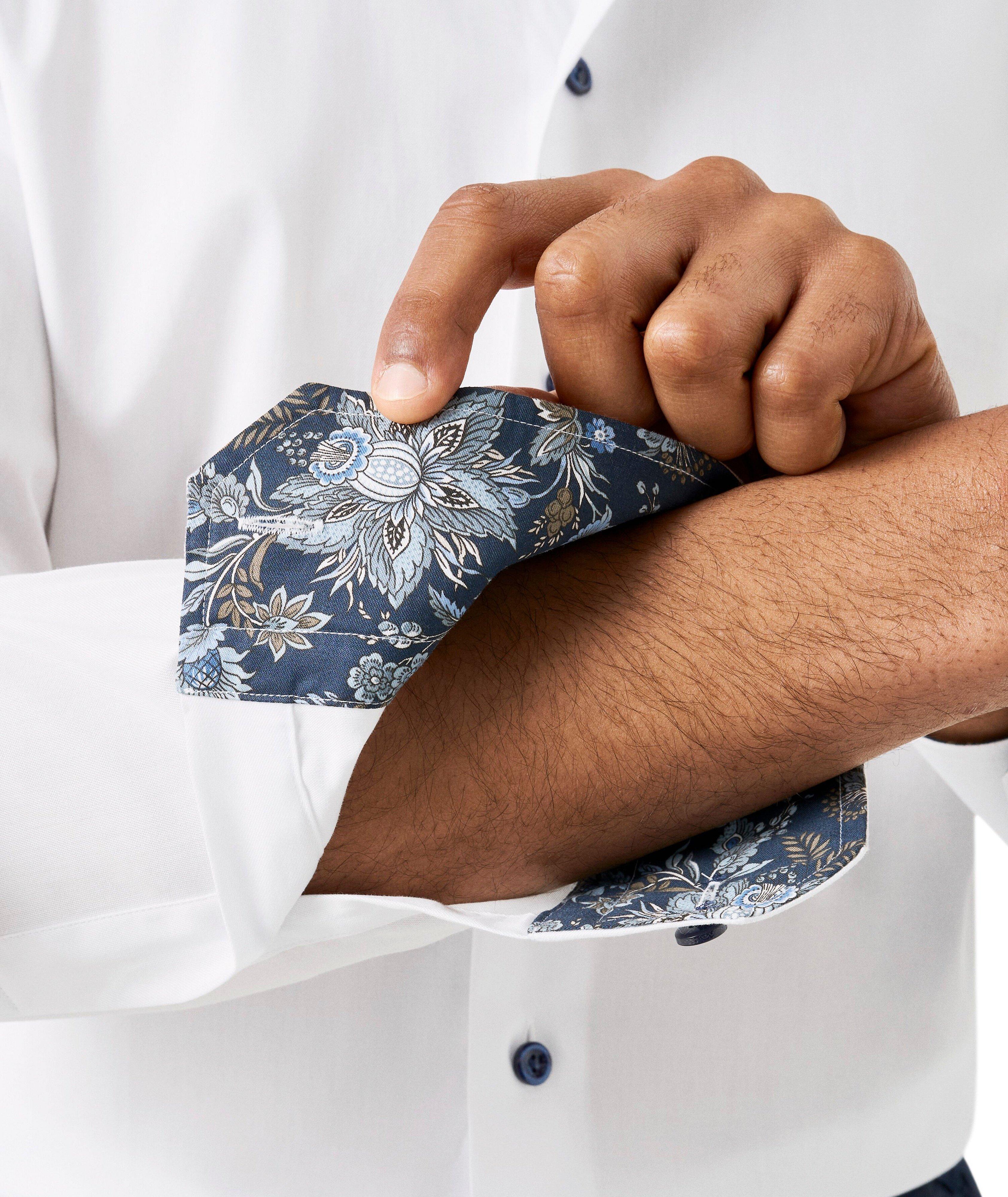 Chemise habillée à motif floral de coupe contemporaine image 5