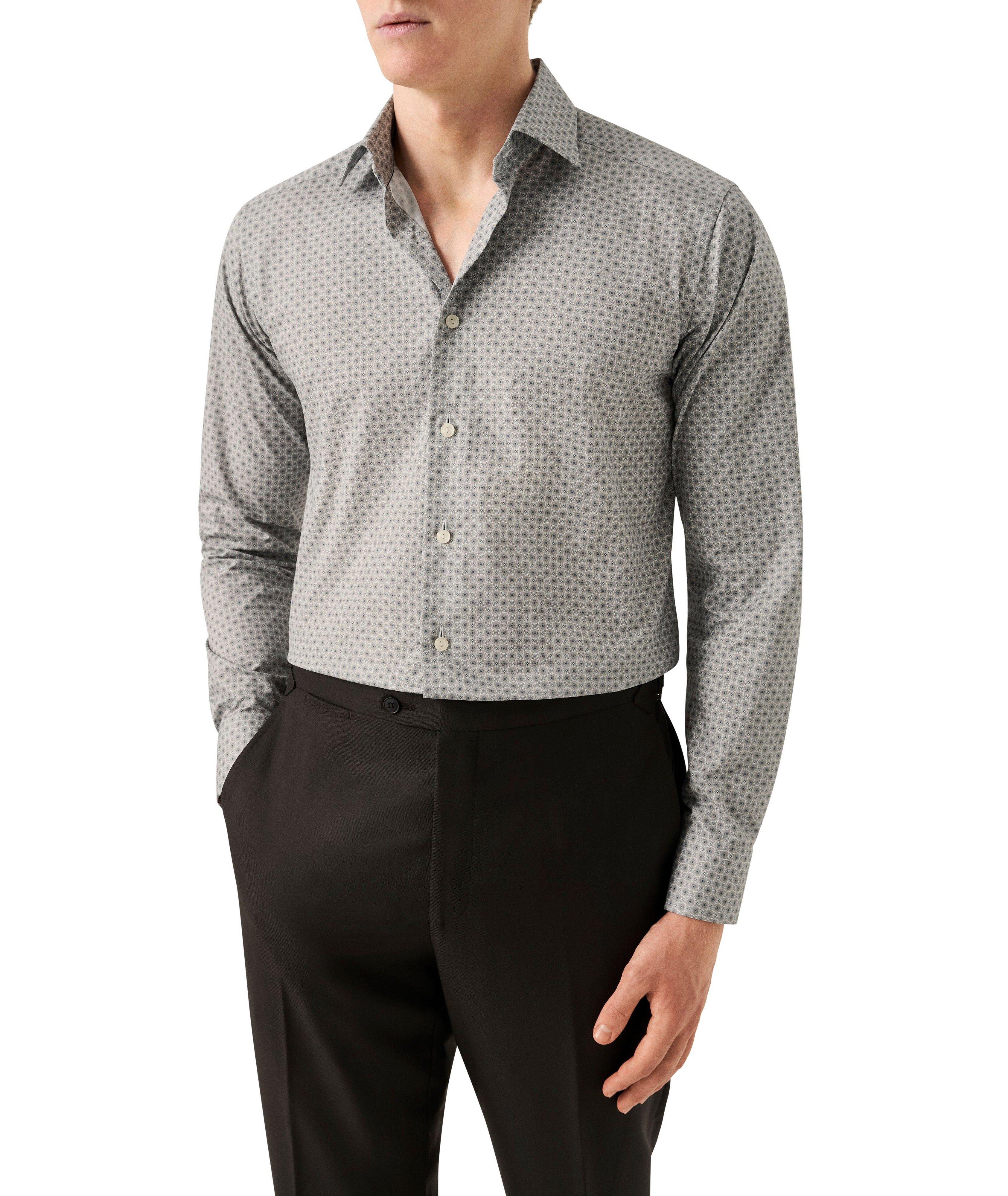 Chemise habillée à petit motif floral de coupe amincie image 2