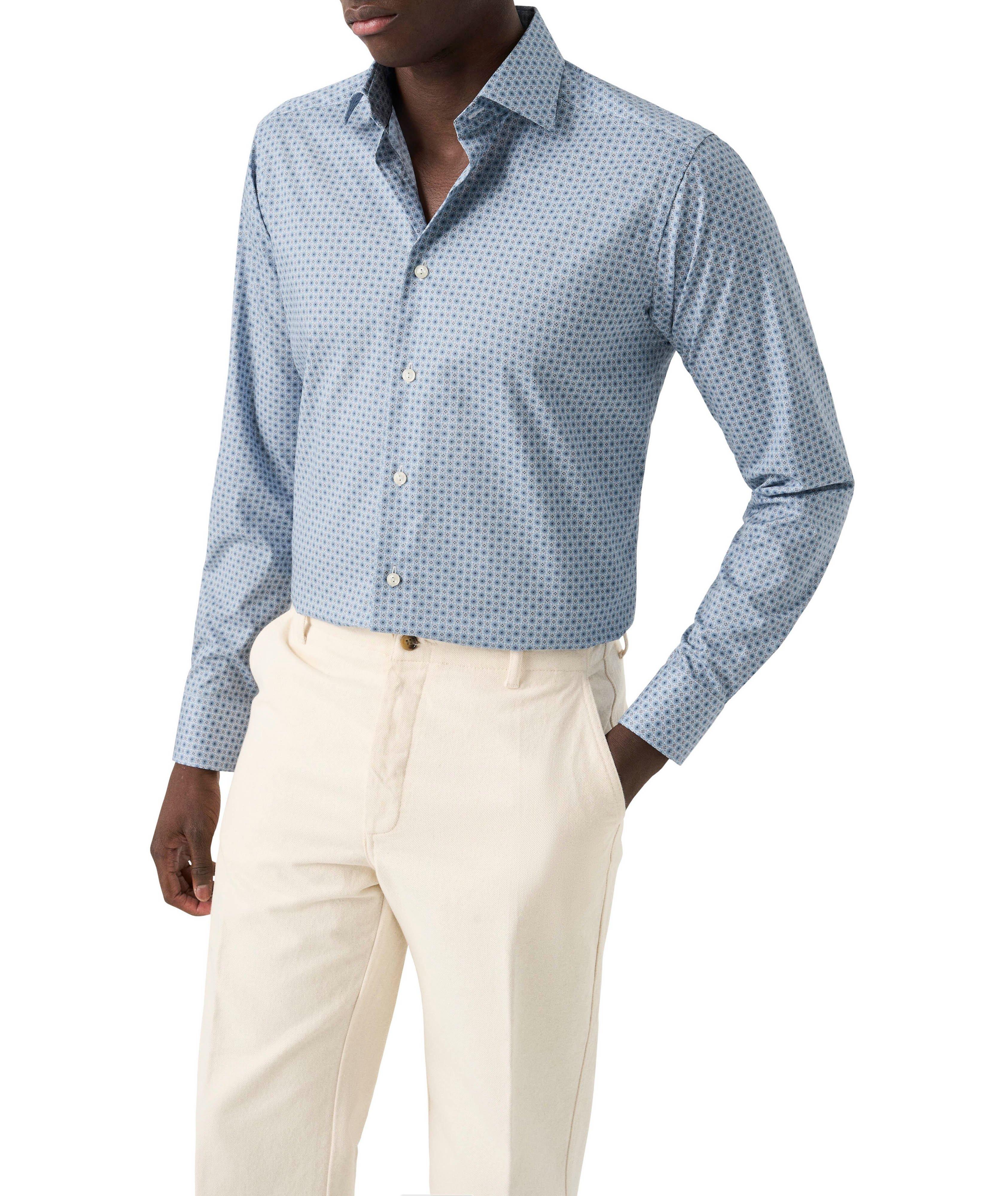 Chemise habillée à petit motif floral de coupe amincie image 1
