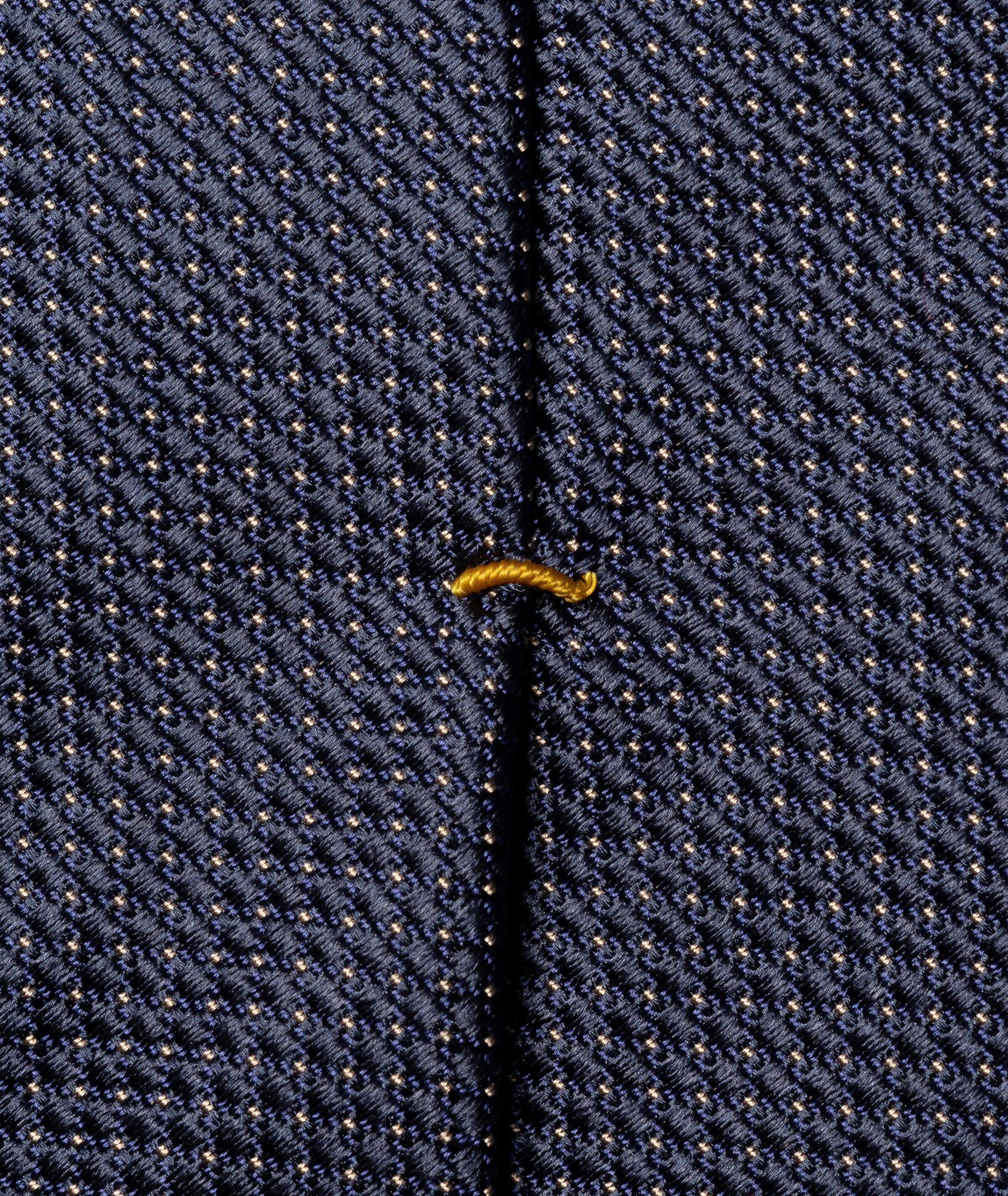Cravate en soie à motif pointillé image 3