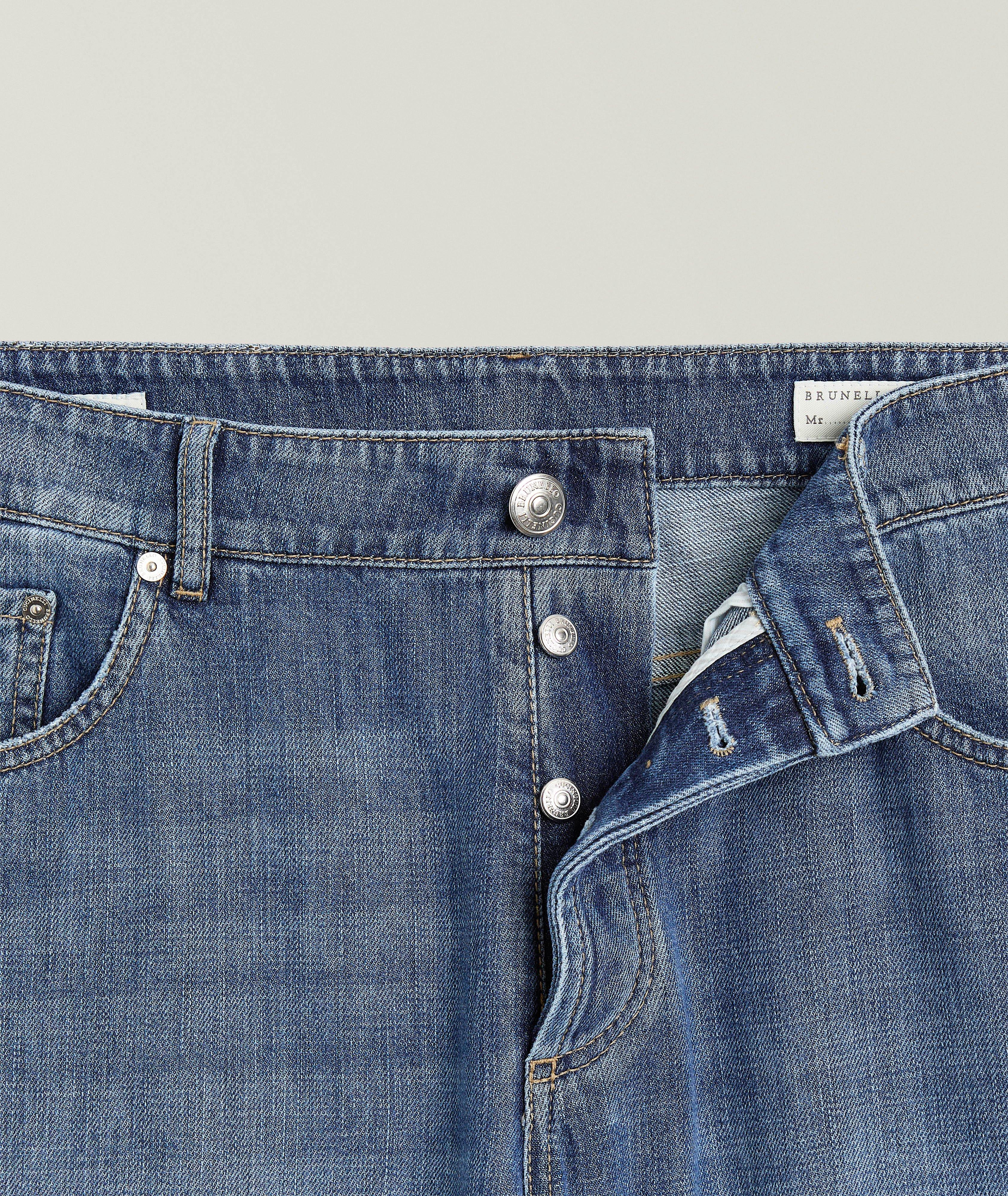 Traditional-Fit Lightweight Jeans image 5