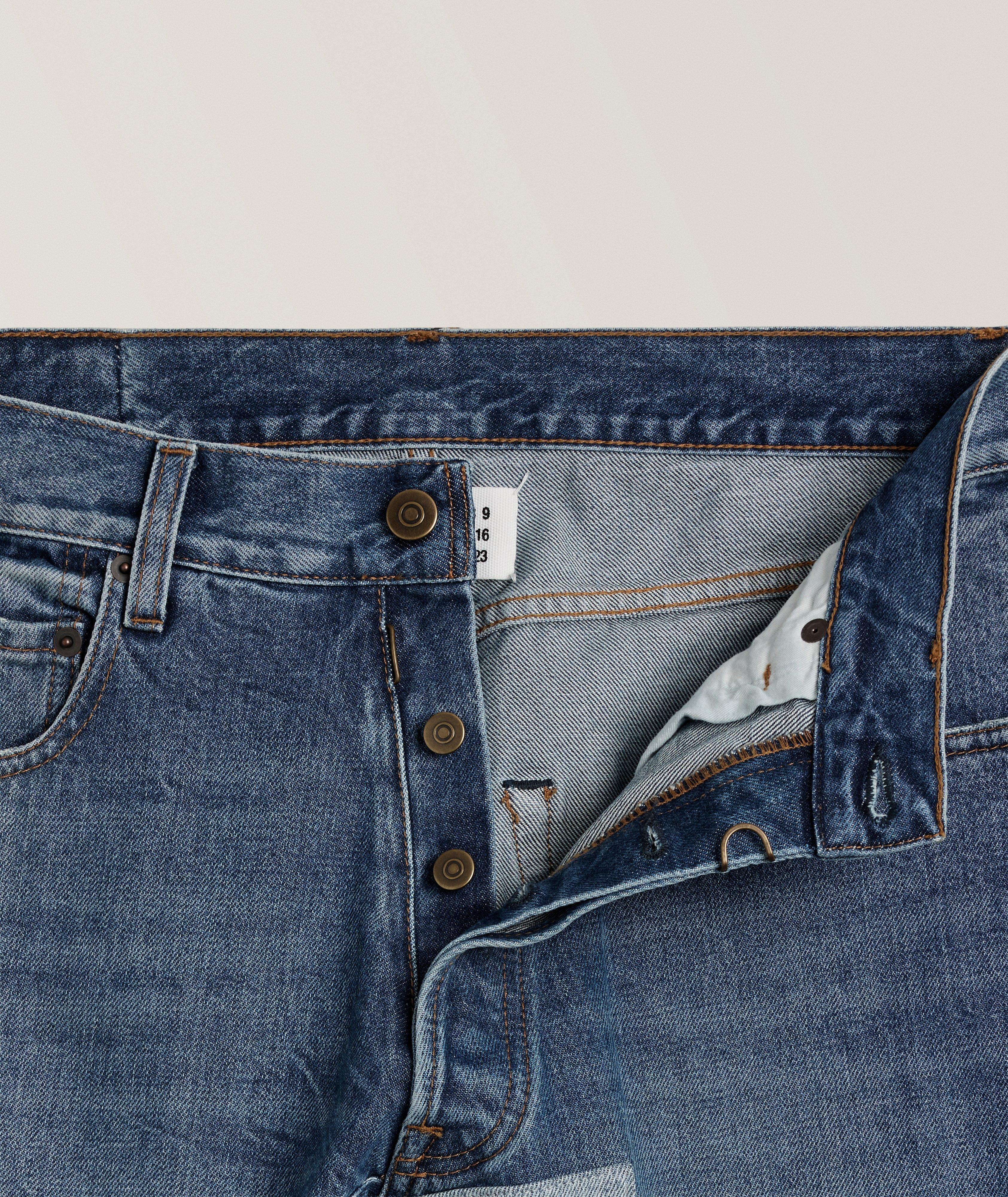 Thumbnail to select image 2