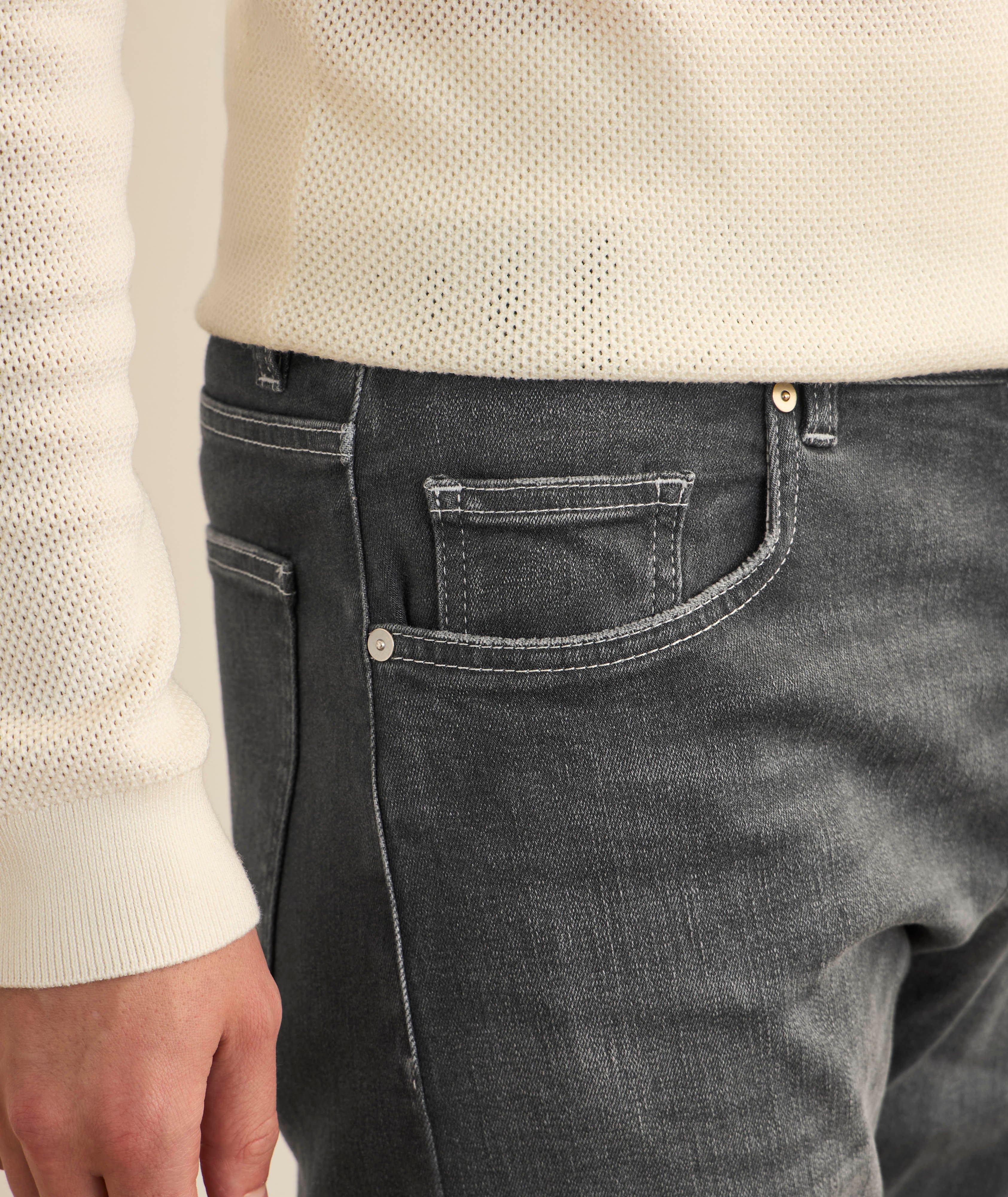 Jean ajusté à surpiqûres contrastantes image 3