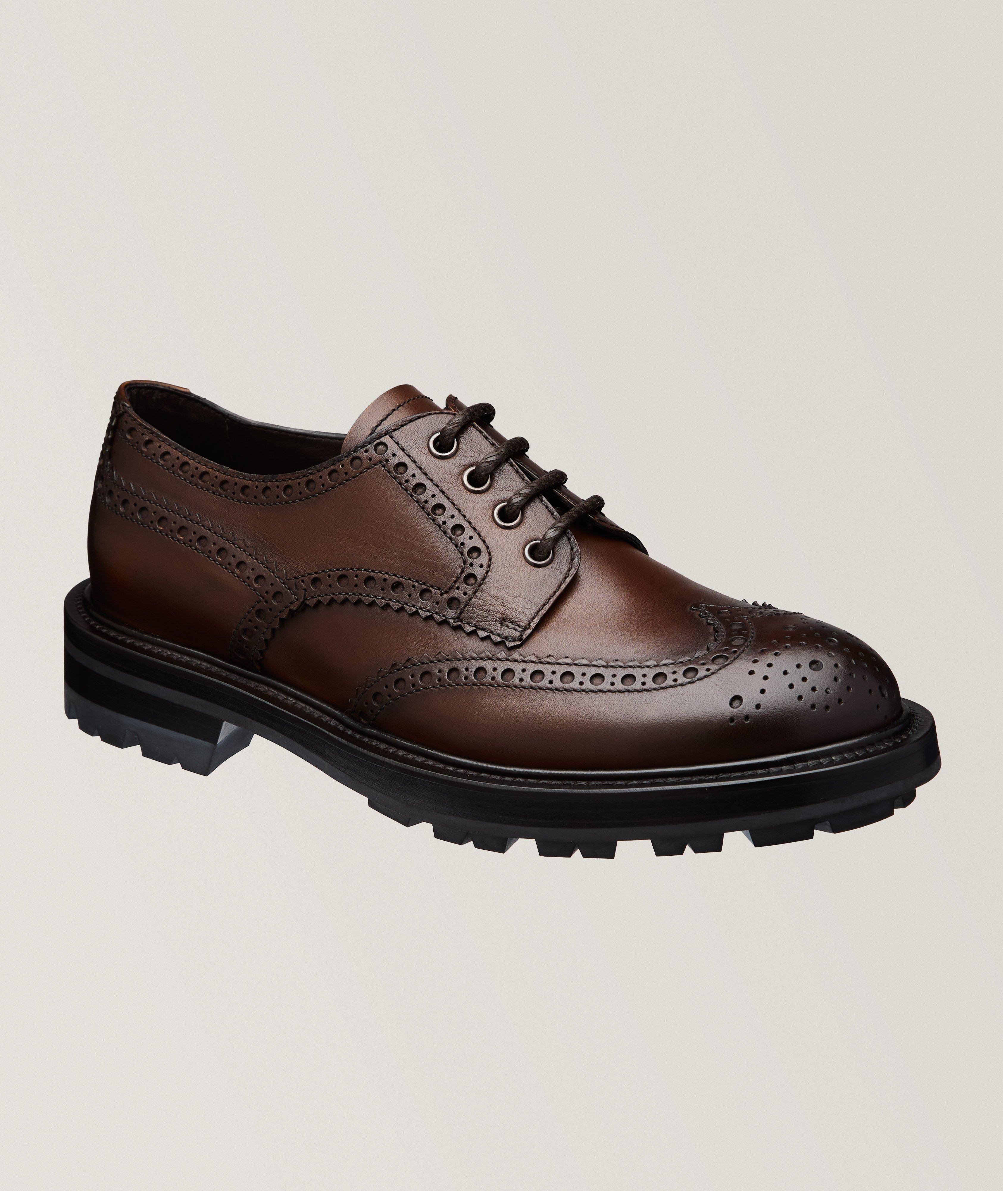 Chaussure lacée en cuir à semelle crantée image 0
