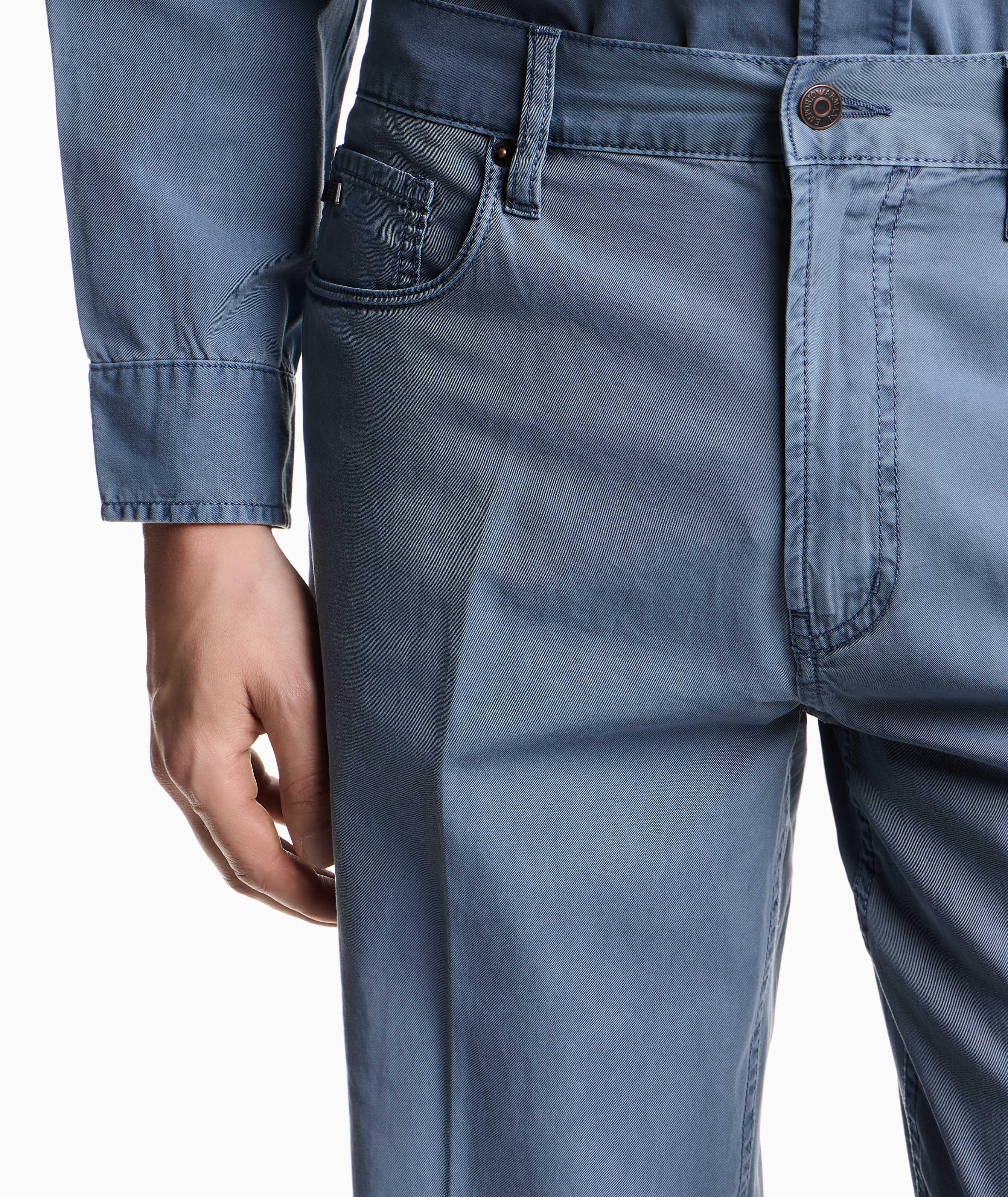 Pantalon droit à cinq poches en coton image 3