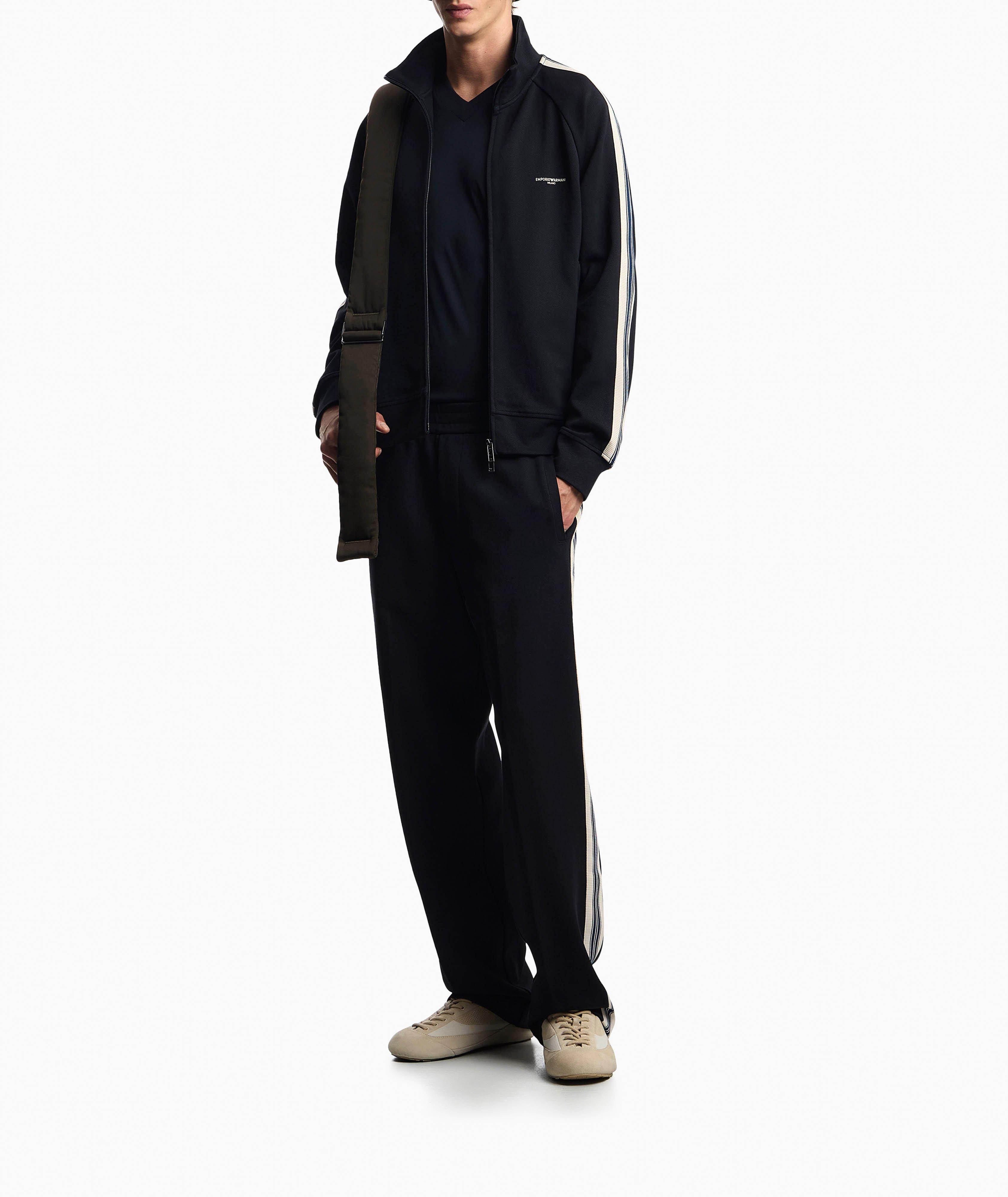 Thumbnail to select image 5