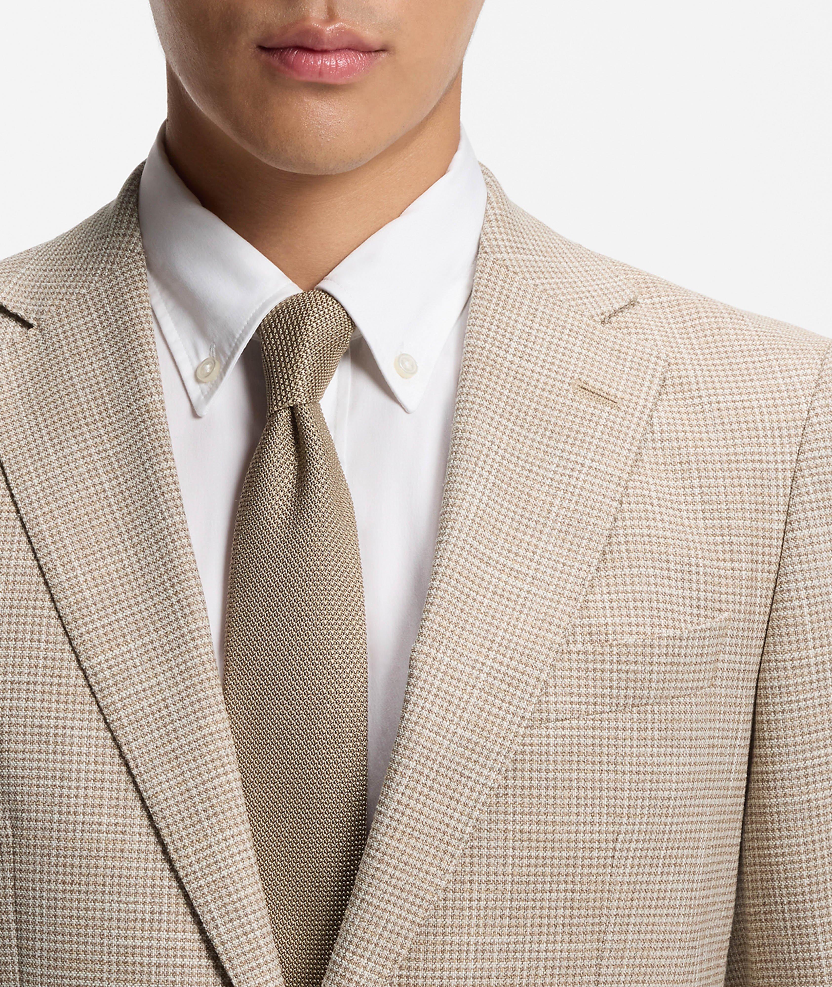 Thumbnail to select image 4