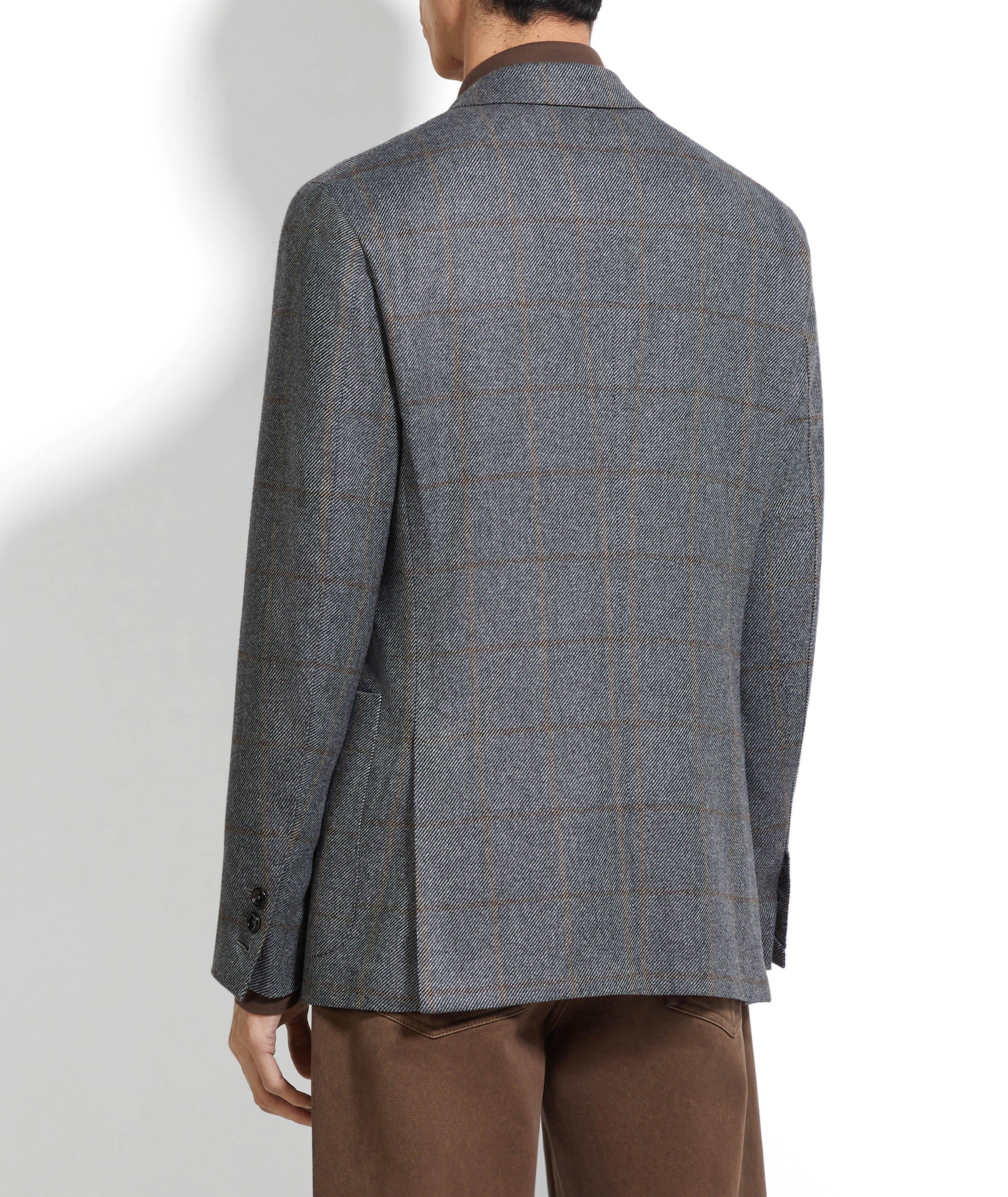 269528A2 JACKET image 2