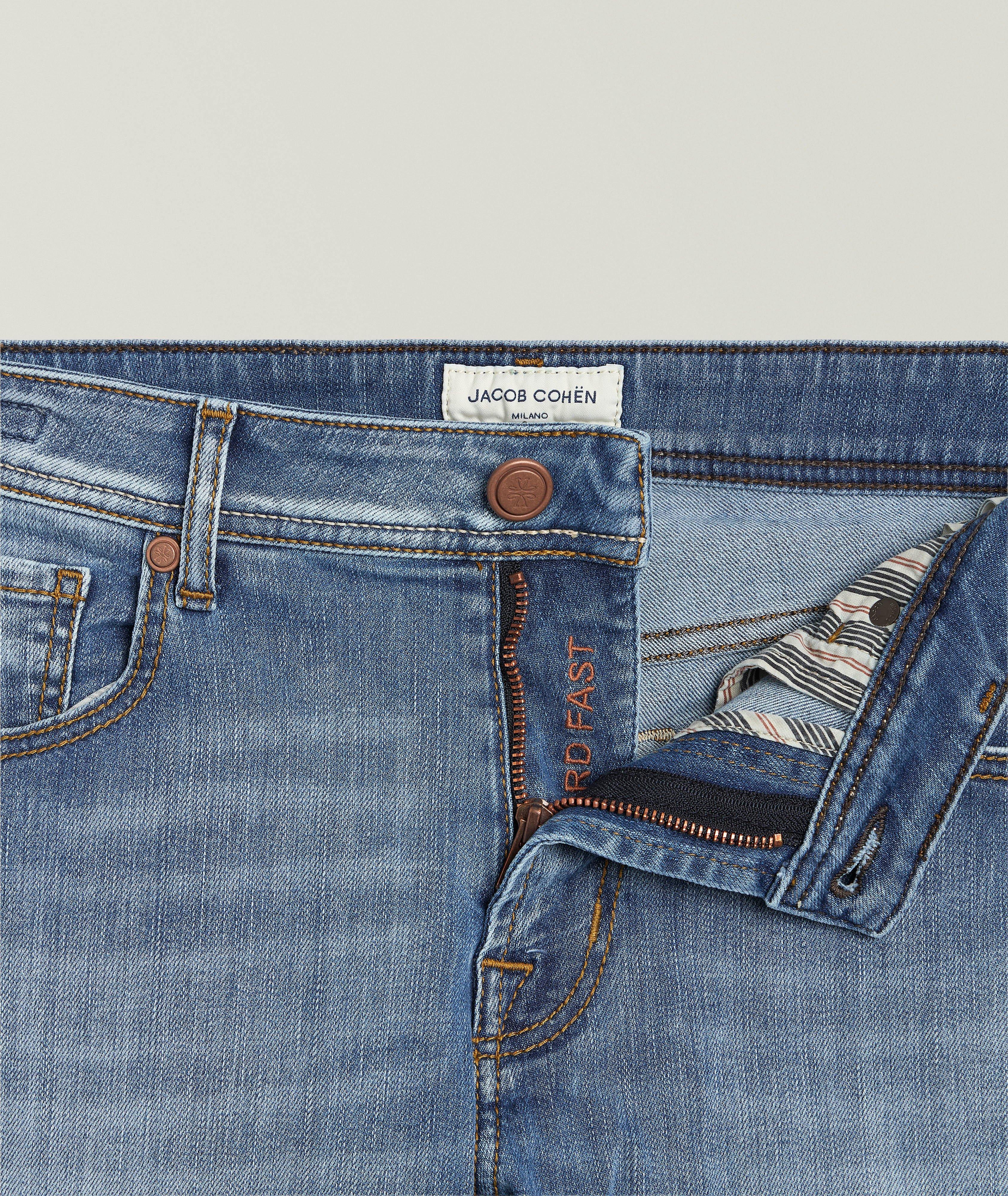 Bard Slim-Fit Jeans image 4