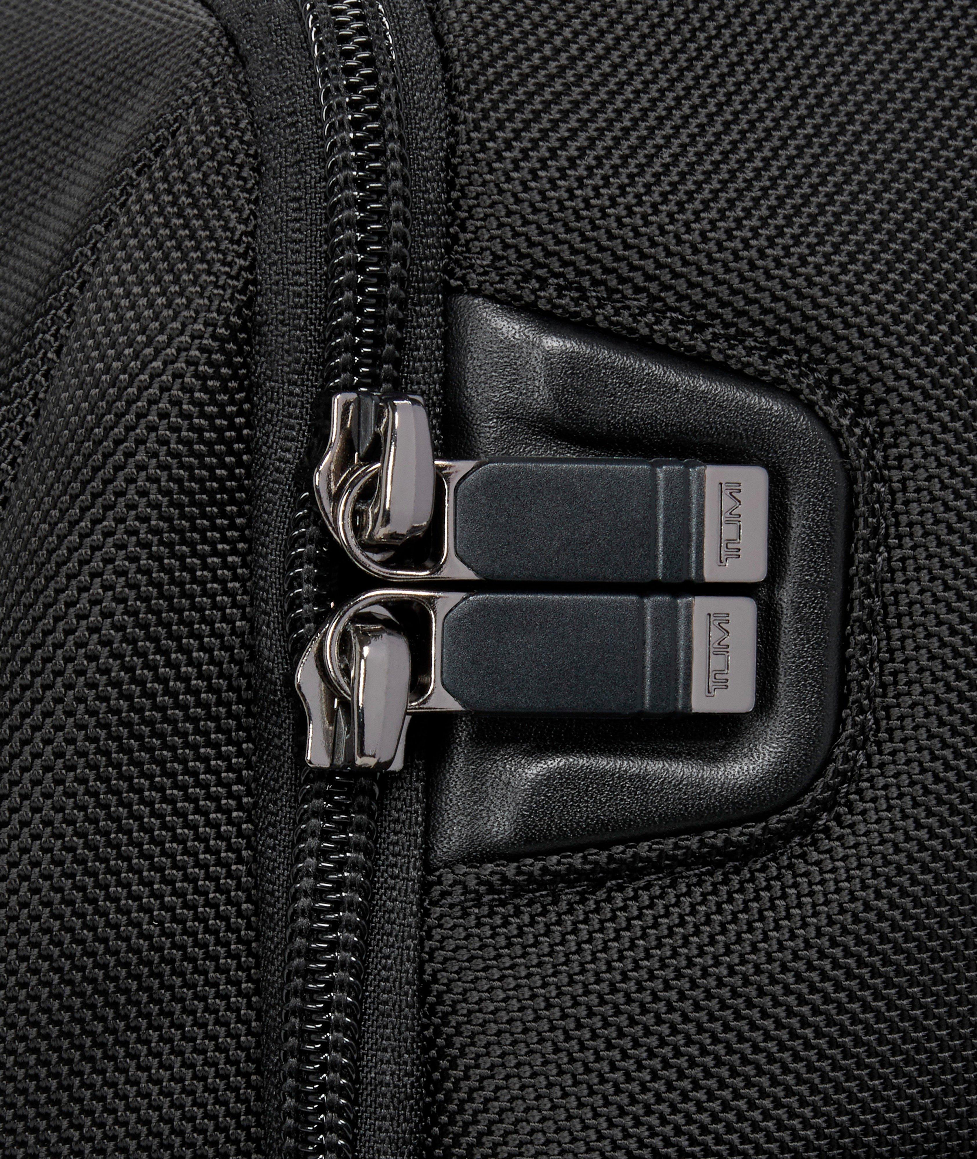 Alpha Large 17-Inch Briefcase  image 5