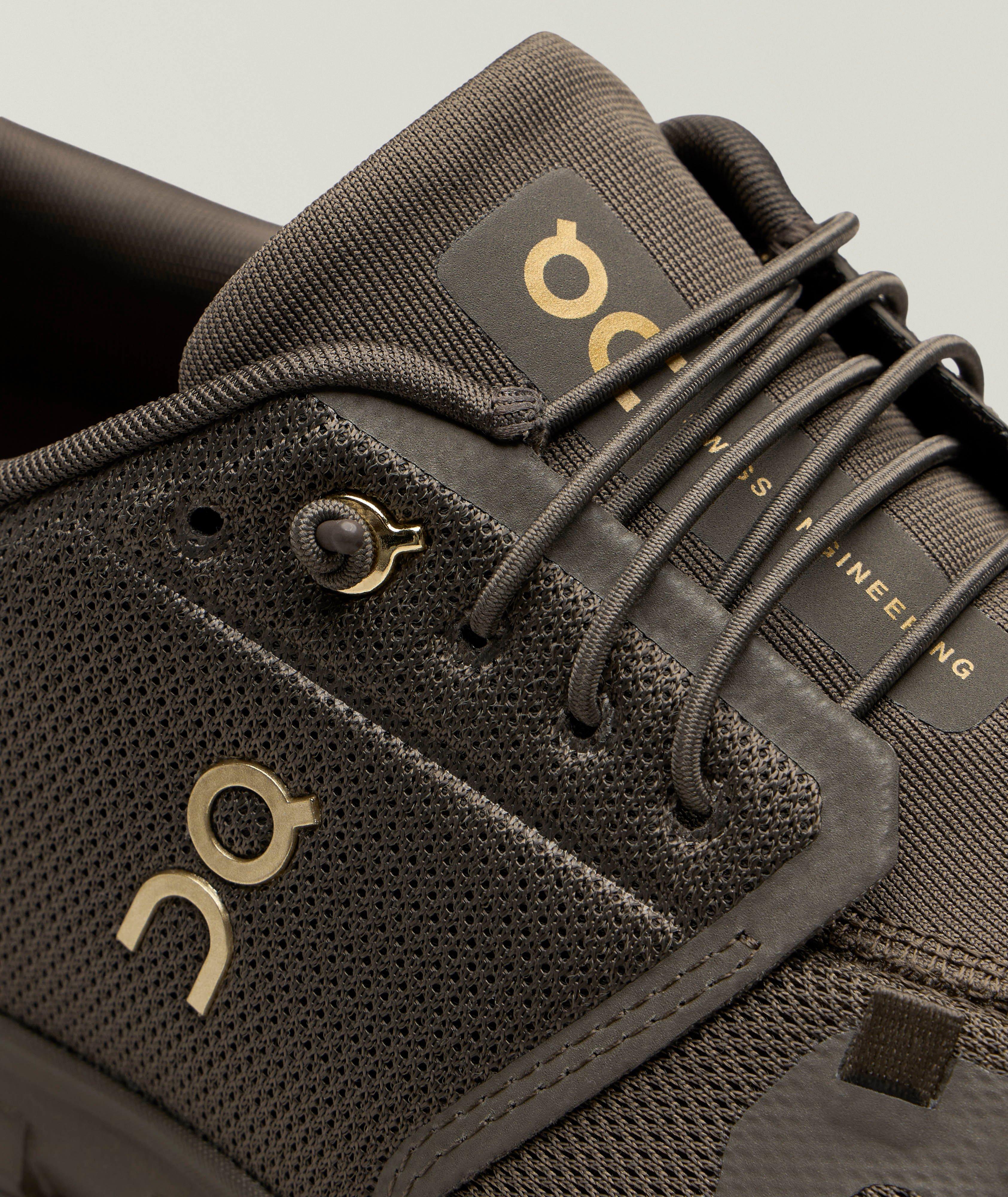 Thumbnail to select image 3