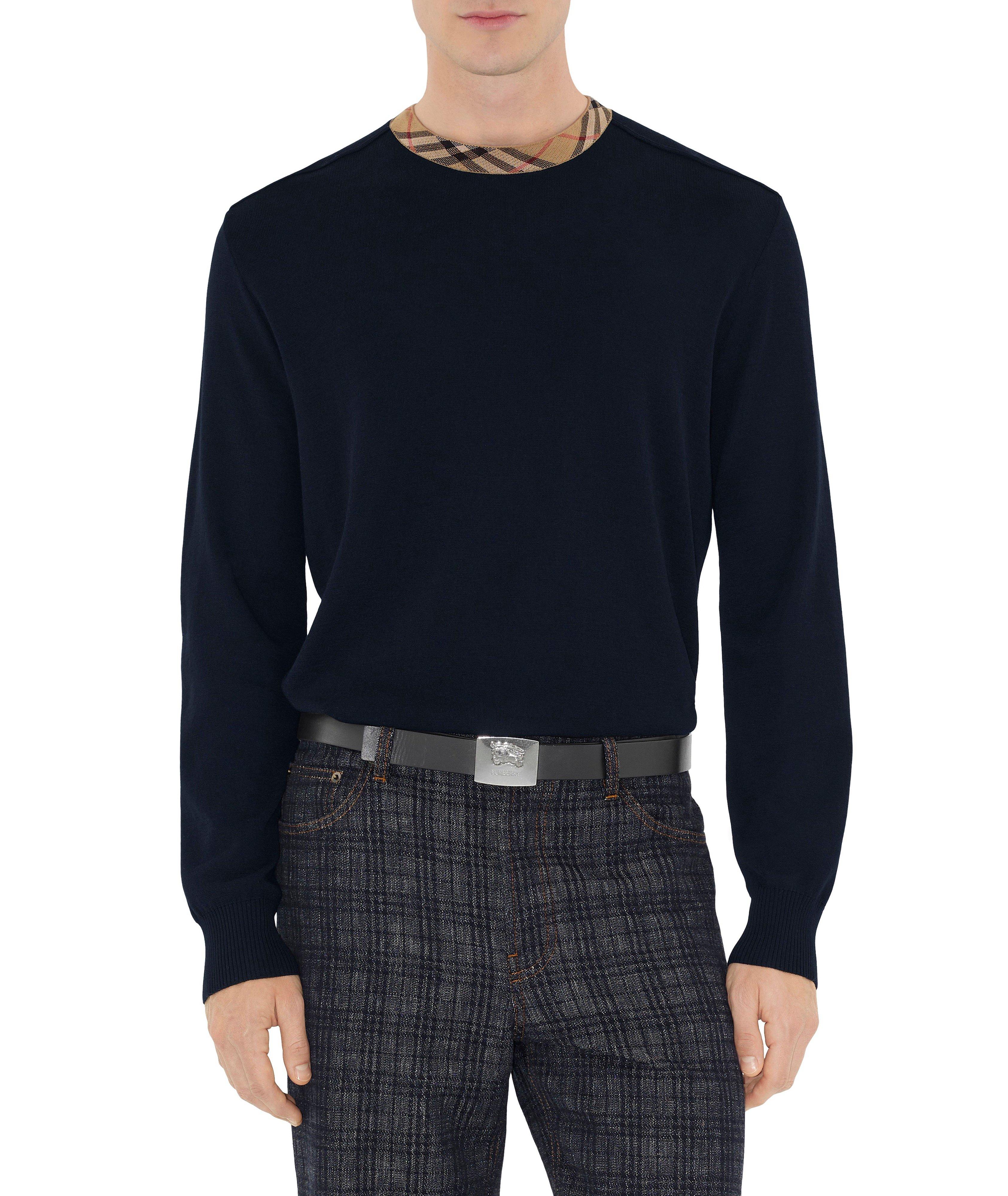 Chandail en laine à bordure check image 5