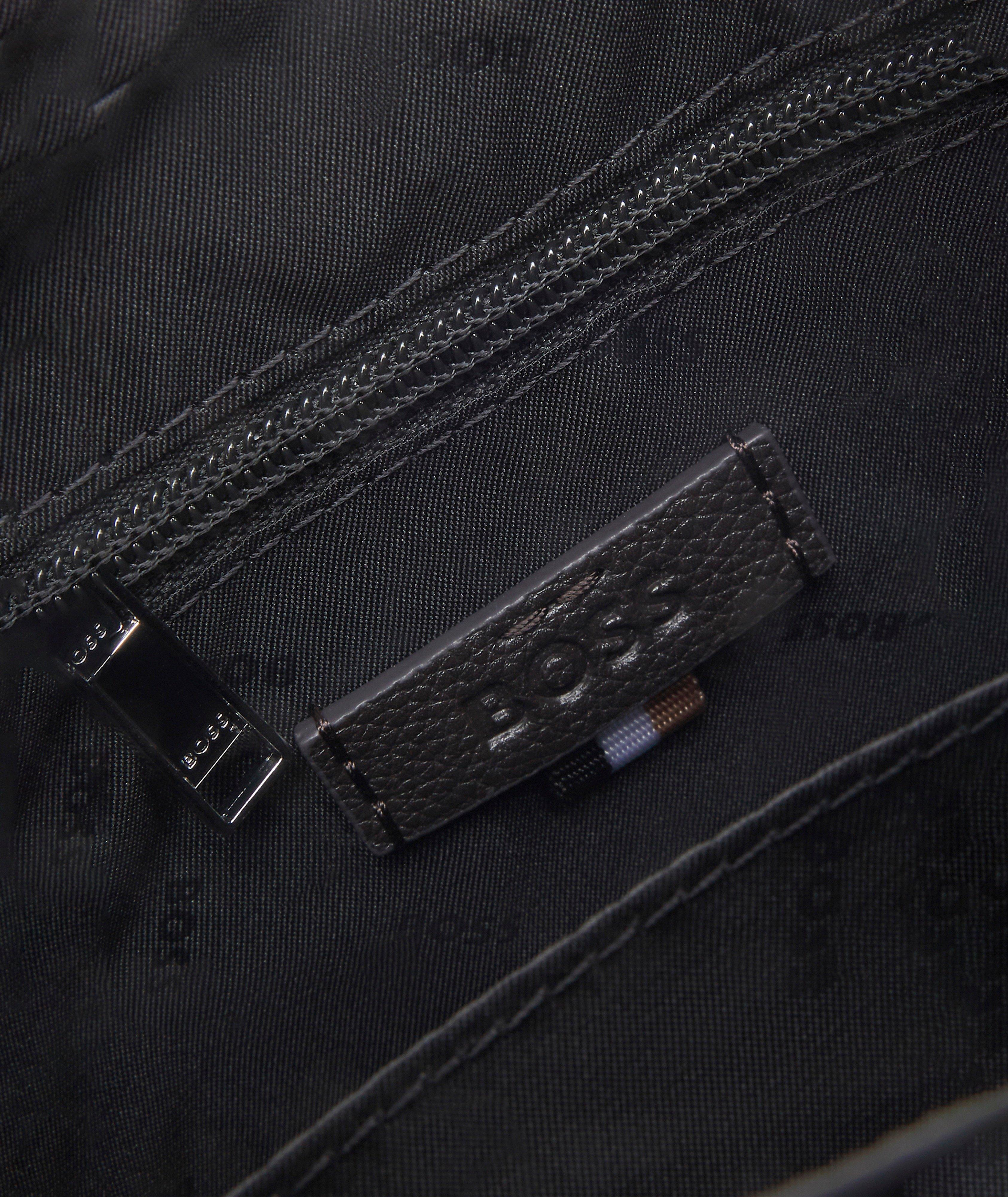 Thumbnail to select image 4