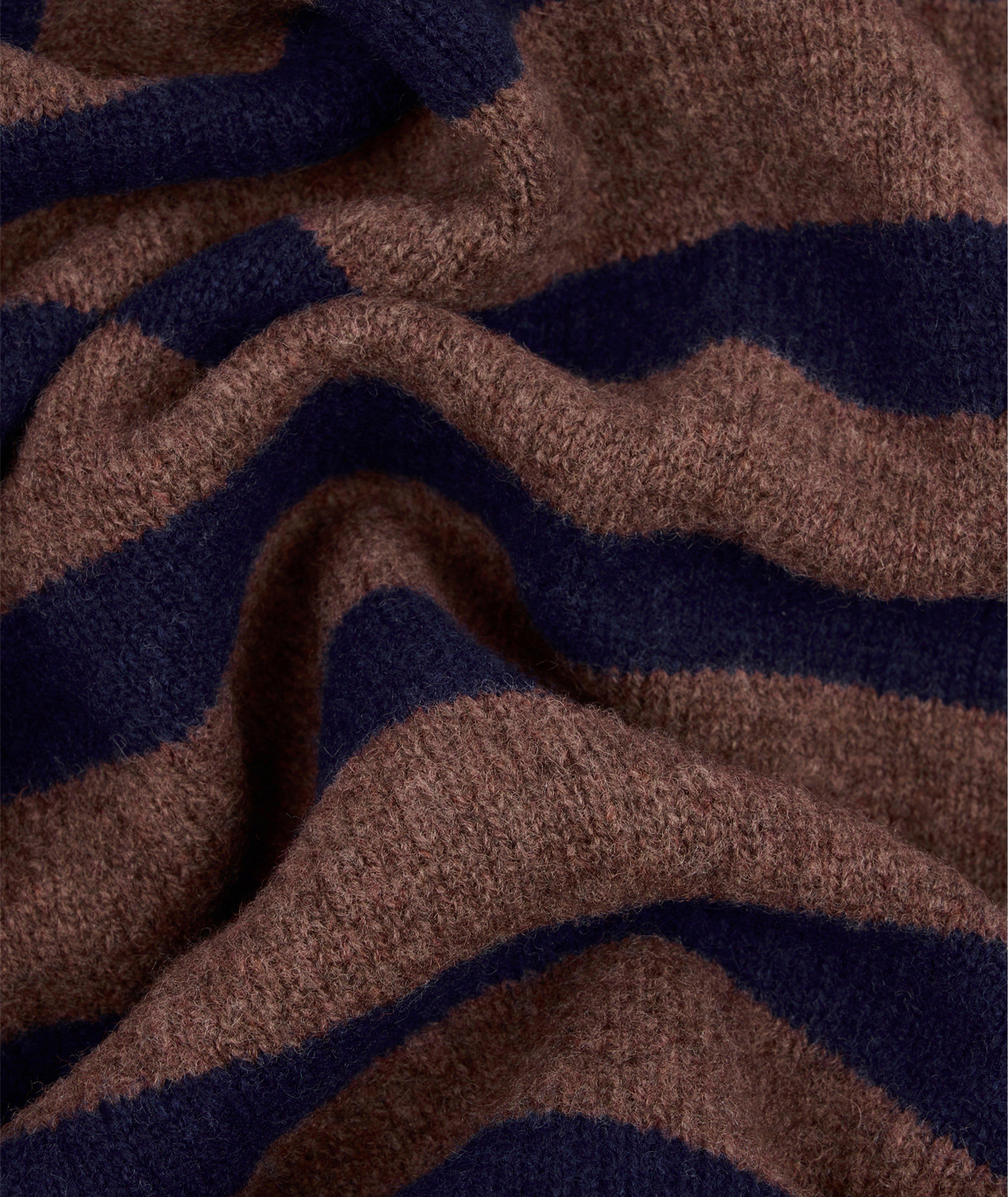 Thumbnail to select image 3