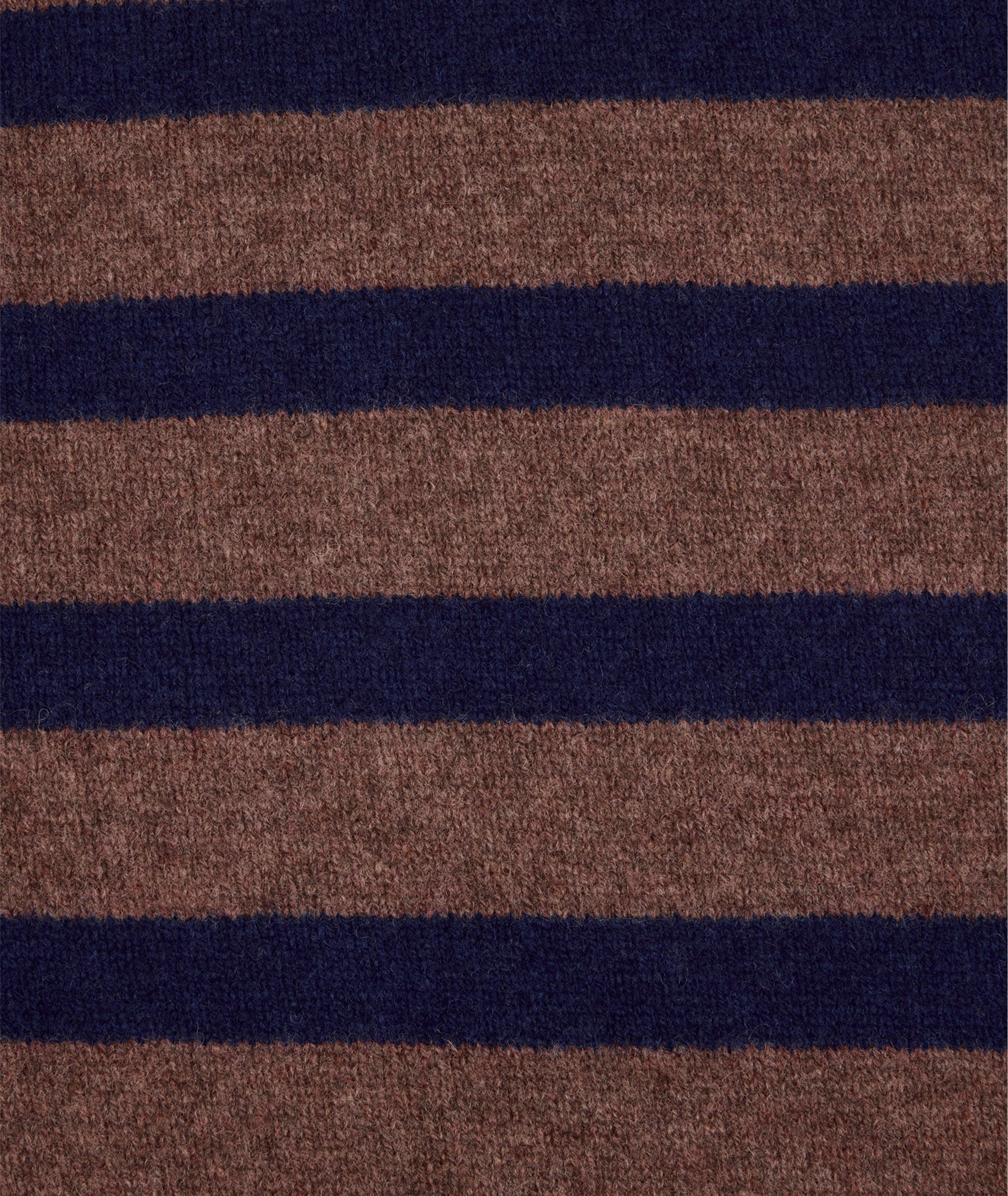 Thumbnail to select image 4