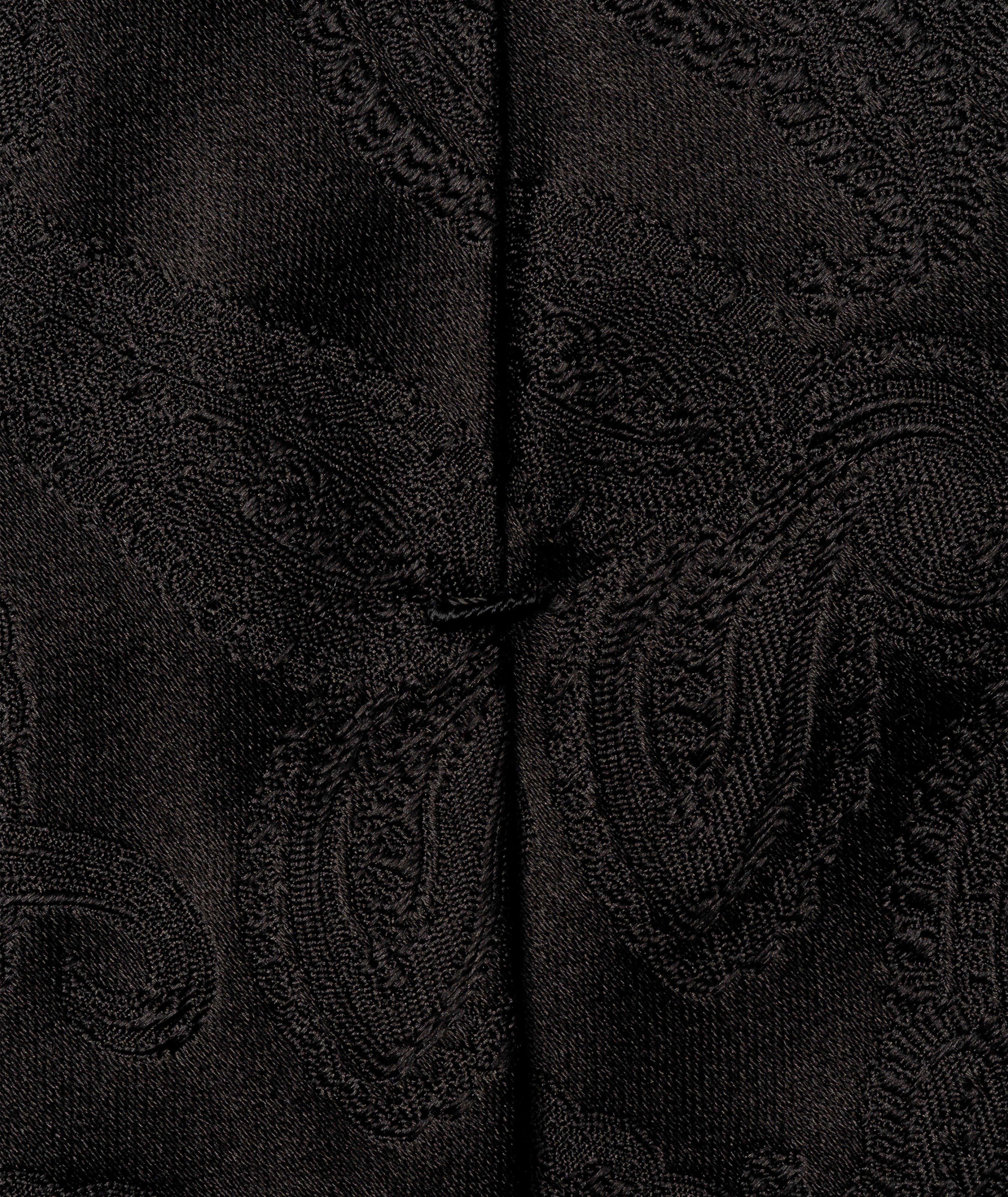 Thumbnail to select image 3