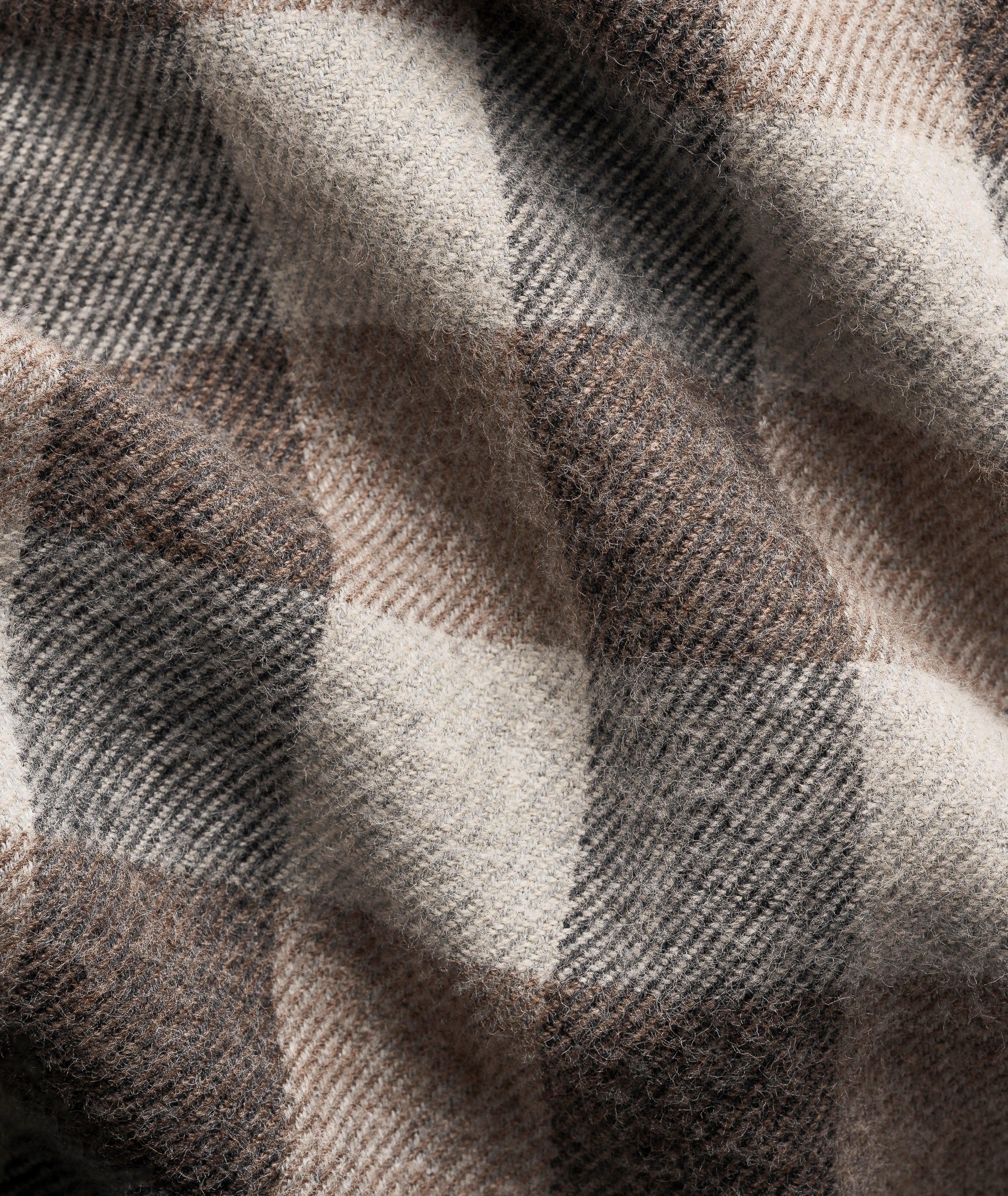 Thumbnail to select image 8