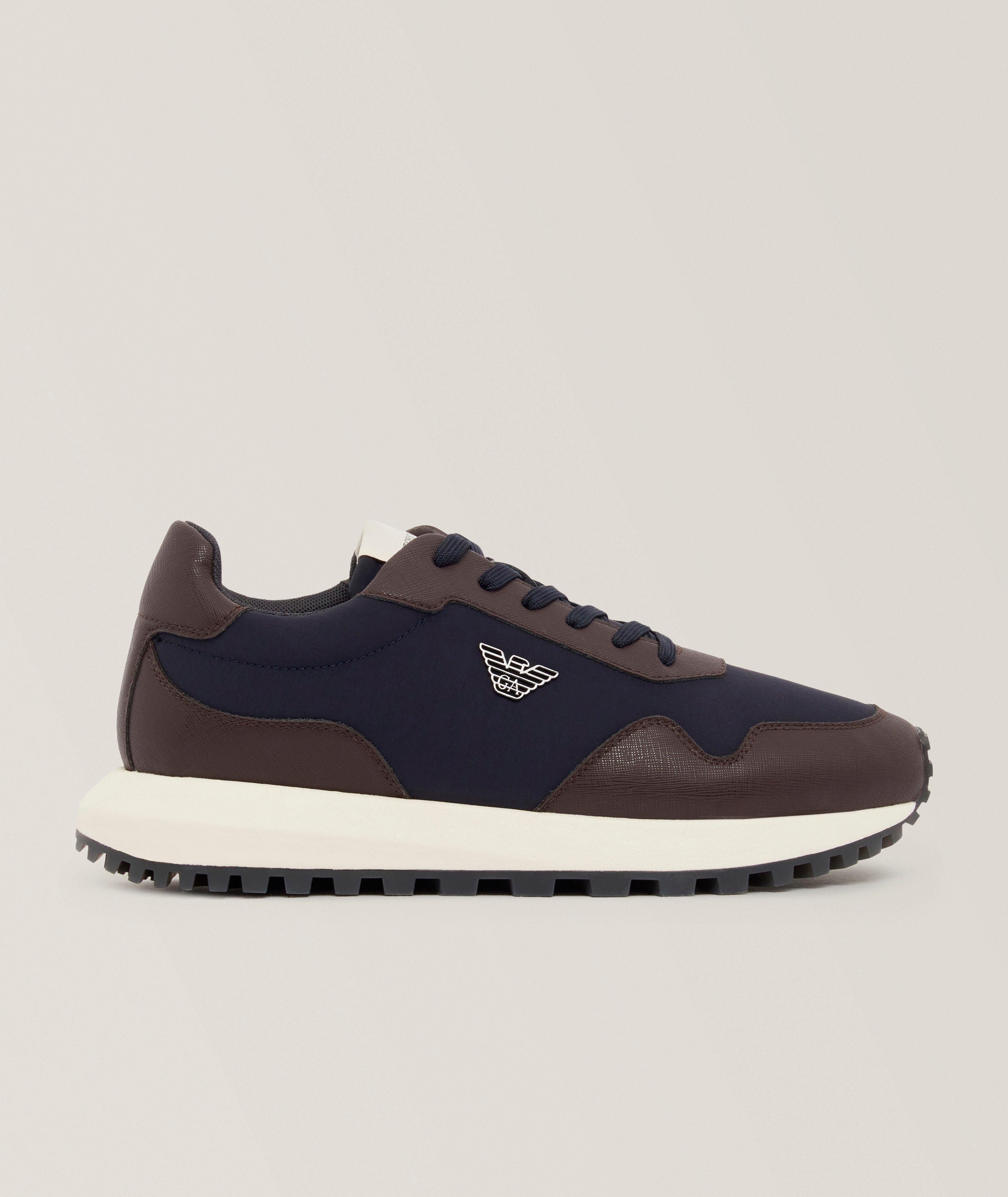 Emporio Armani Chaussures sport en cuir basses