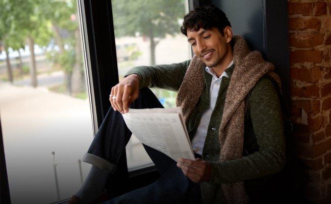 A man wearing an weekend casual outfit