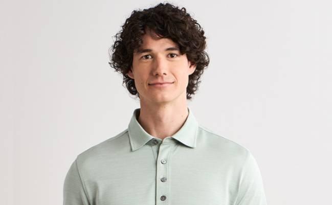 Mannequin homme portant un polo vert ZEGNA