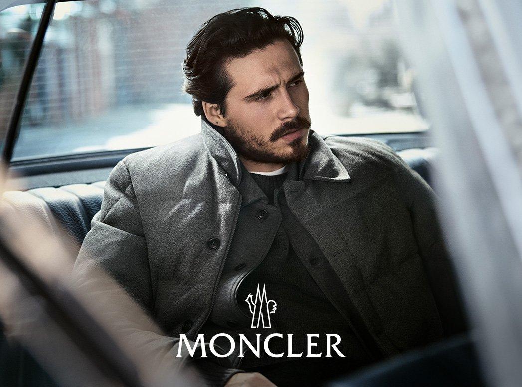 Modèle masculin portant Moncler